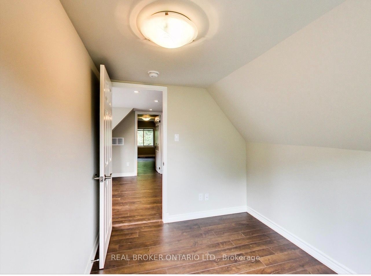 68 Redwood Avenue Upper Property Photo 18