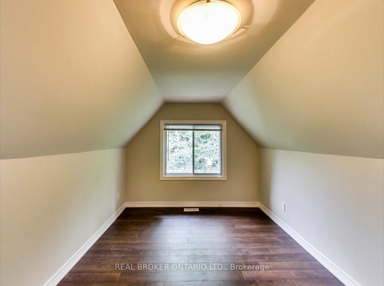 68 Redwood Avenue Upper Property Photo 19