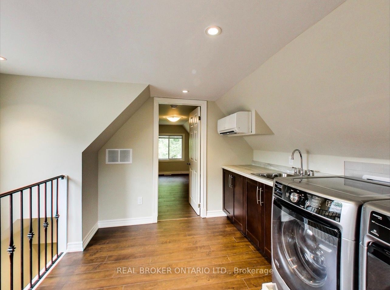 68 Redwood Avenue Upper Property Photo 22
