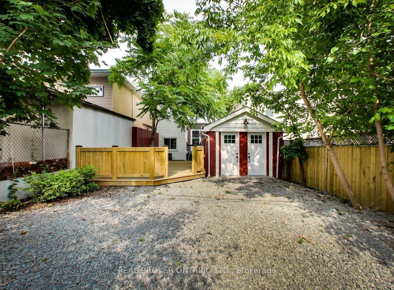 68 Redwood Avenue Upper Property Photo 24
