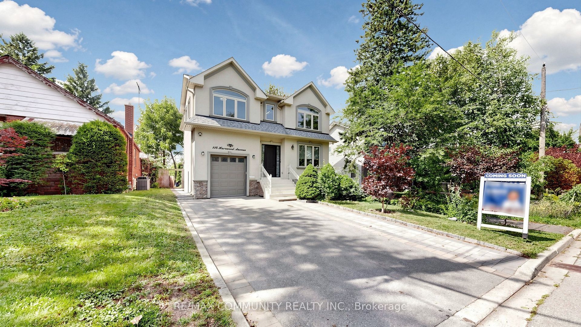 118 Harewood Avenue Property Photo 2