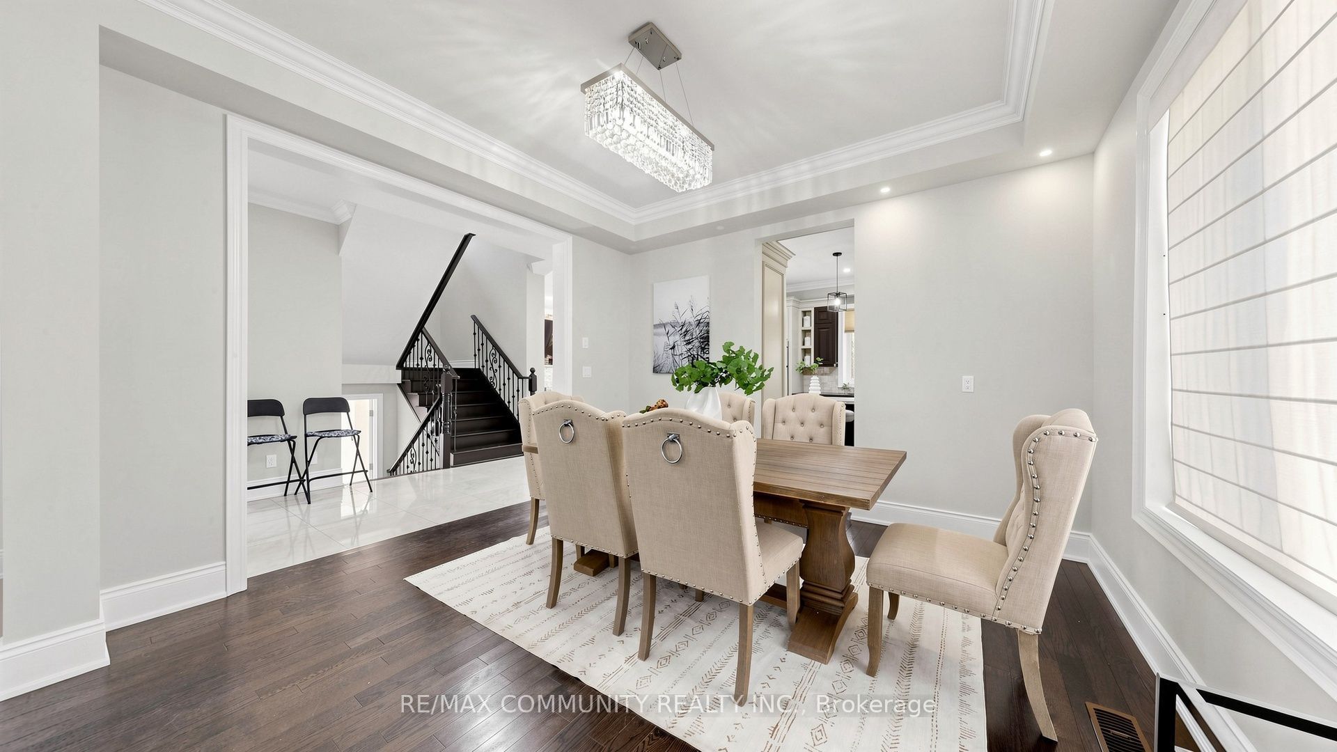 118 Harewood Avenue Property Photo 8