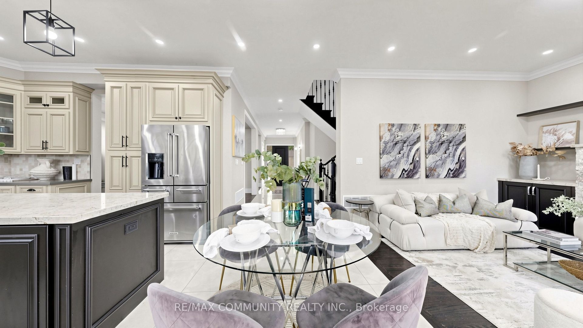 118 Harewood Avenue Property Photo 14