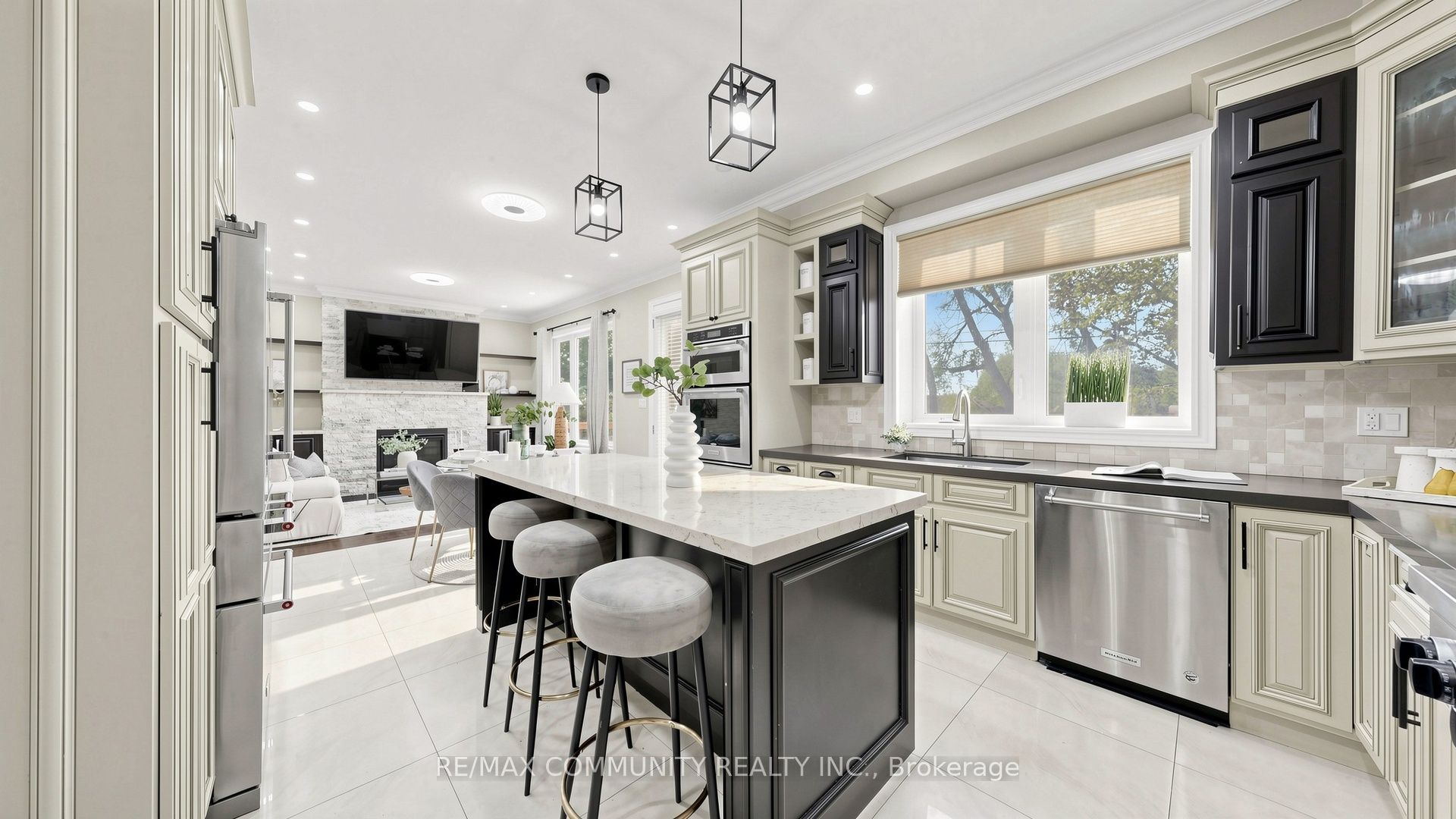 118 Harewood Avenue Property Photo 15
