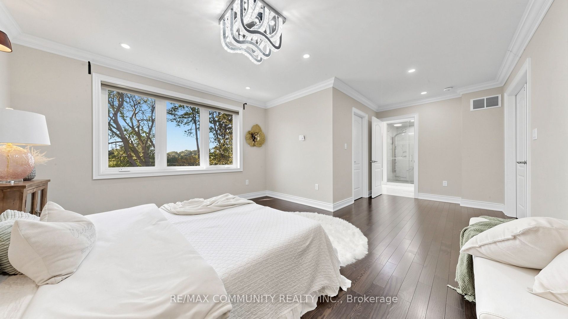 118 Harewood Avenue Property Photo 23