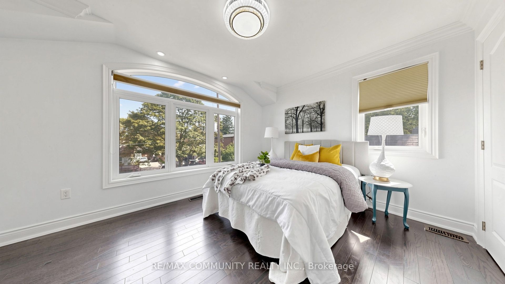 118 Harewood Avenue Property Photo 27