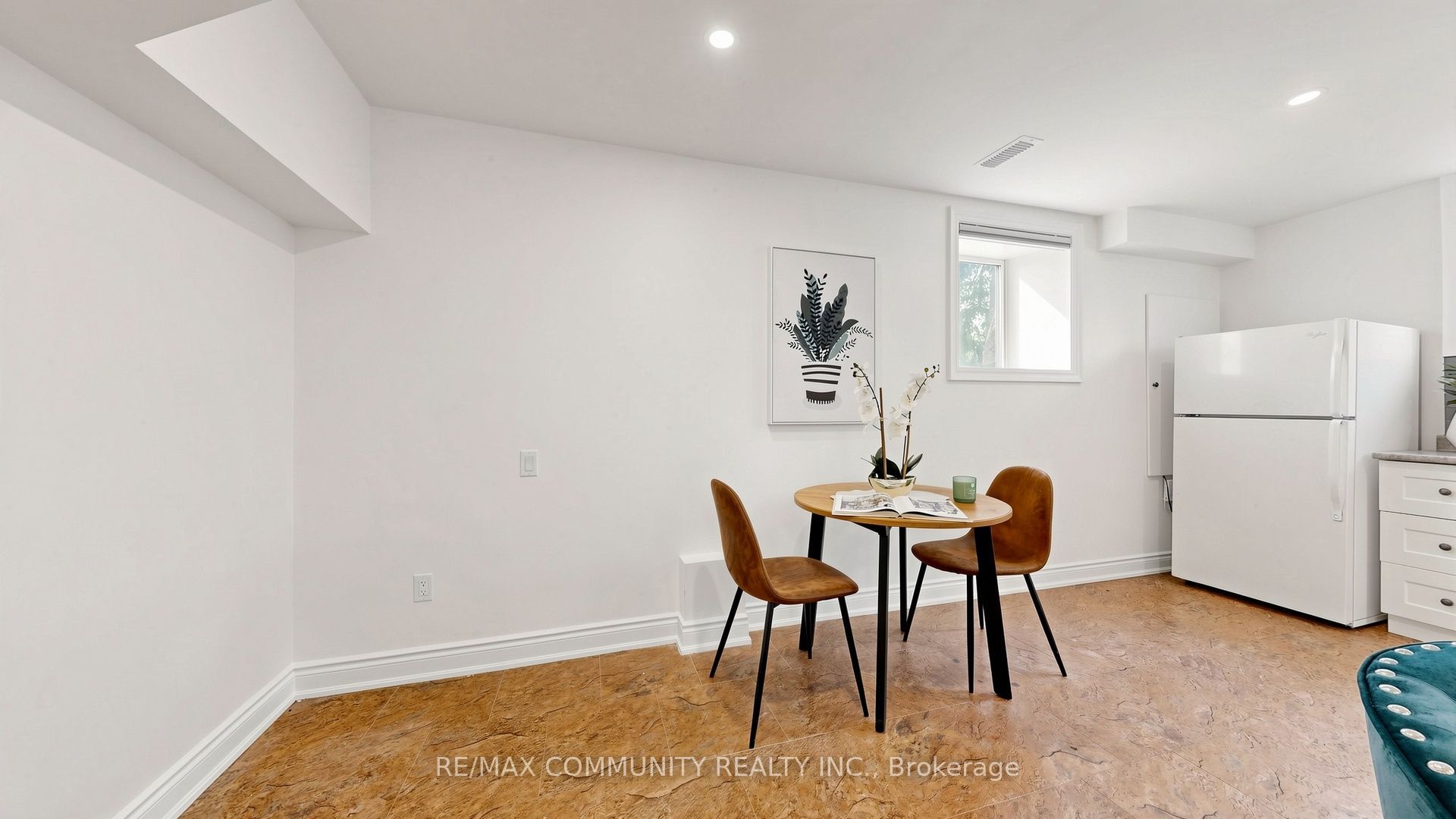 118 Harewood Avenue Property Photo 38