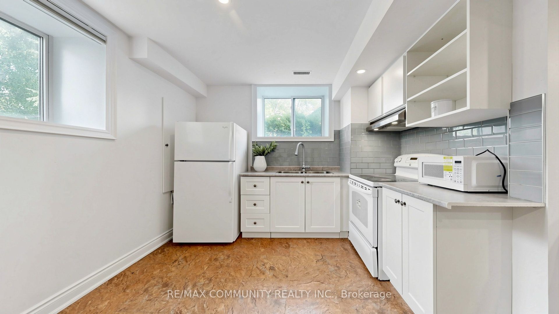 118 Harewood Avenue Property Photo 40
