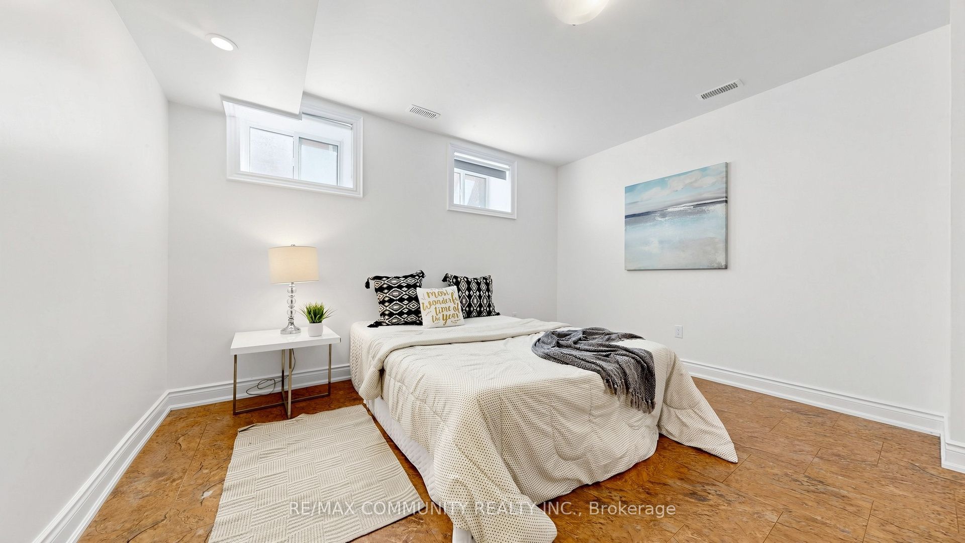 118 Harewood Avenue Property Photo 43