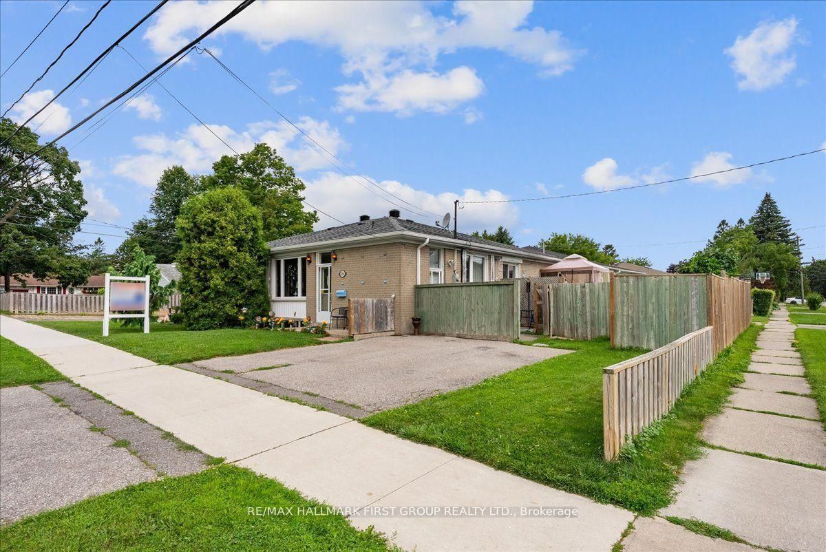 1014 Dunlop Street E Property Photo 3