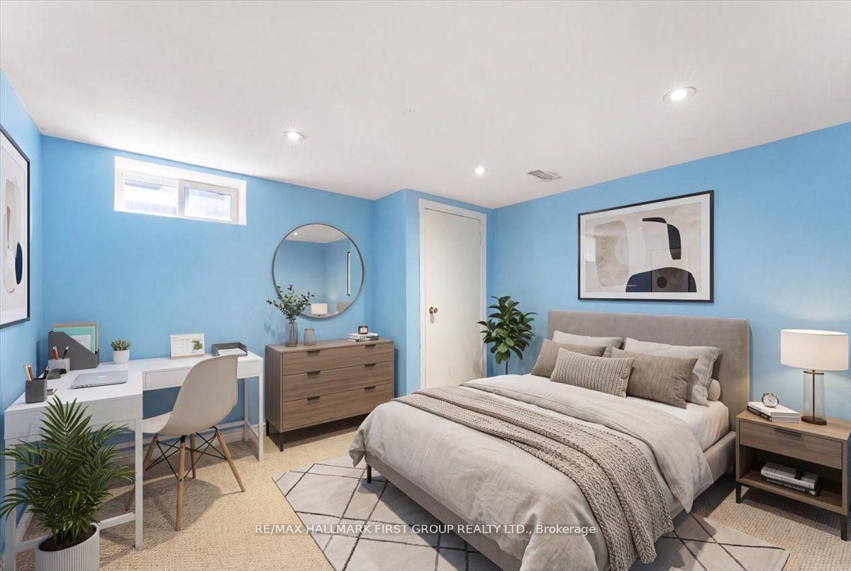 1014 Dunlop Street E Property Photo 16