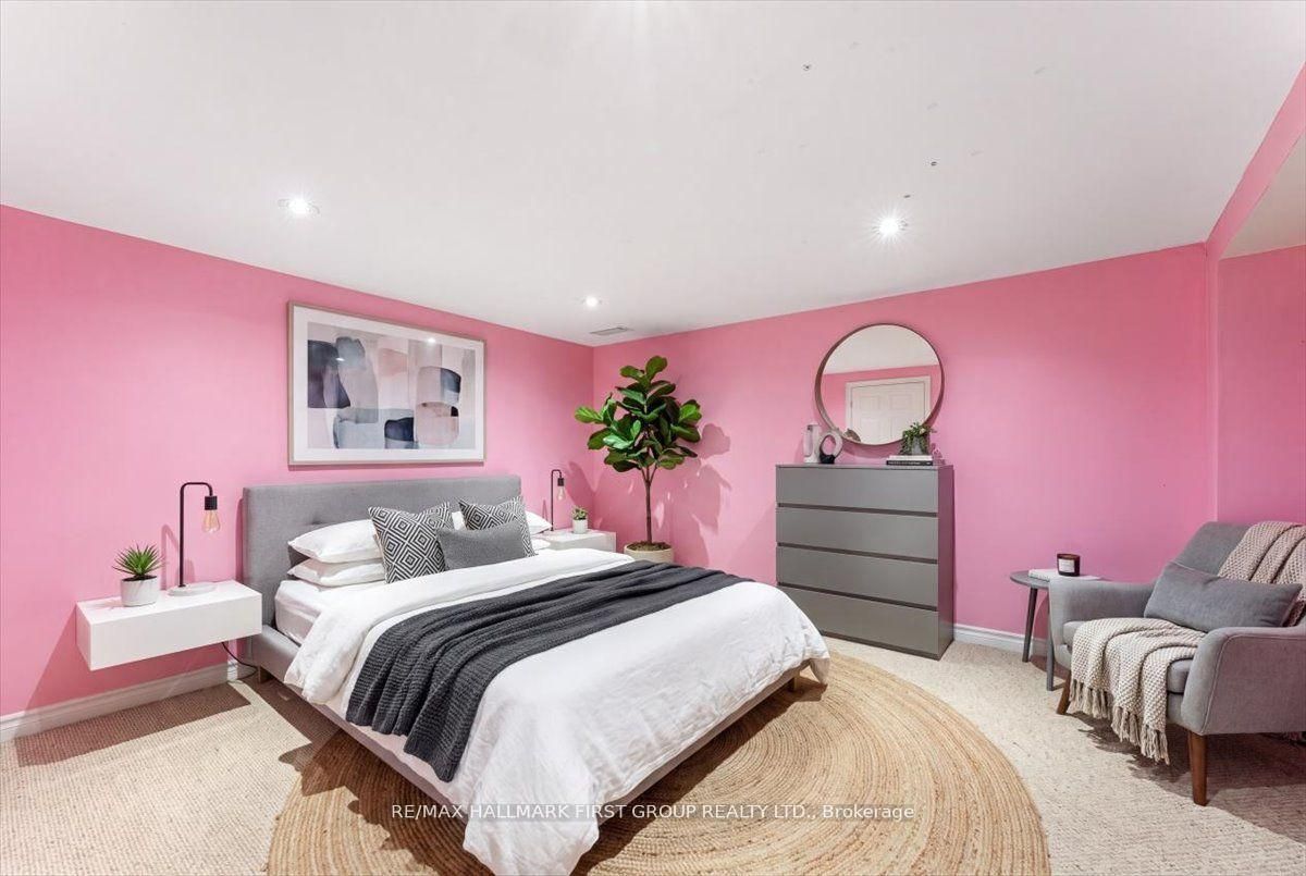 1014 Dunlop Street E Property Photo 19