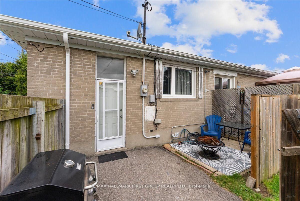 1014 Dunlop Street E Property Photo 20