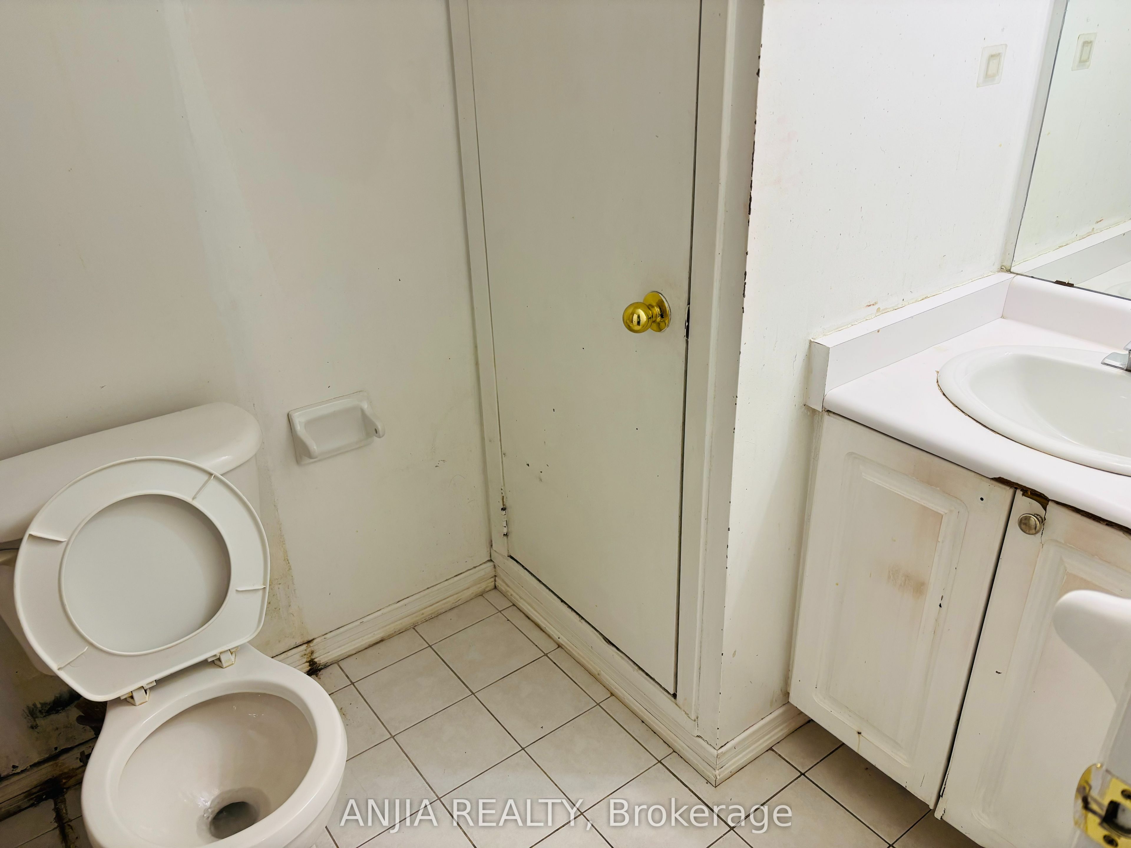 901 Kennedy Road 40 Property Photo 7