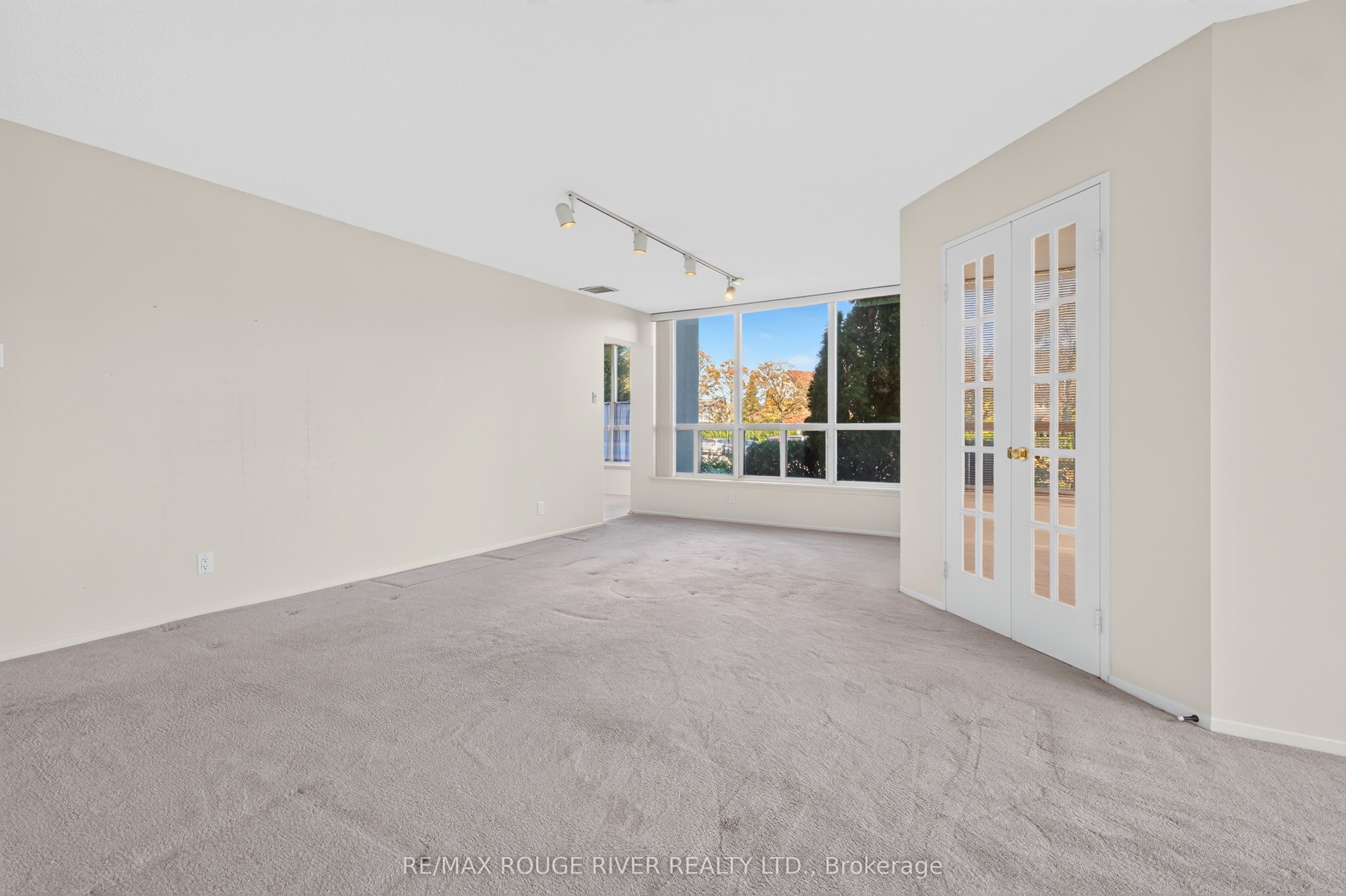 1890 Valley Farm Road 104 Property Photo 18