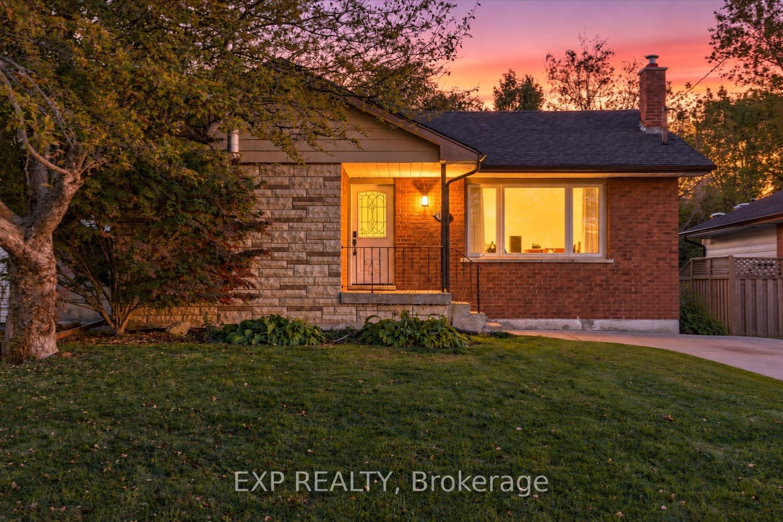 523 Brentwood Avenue Property Photo 1