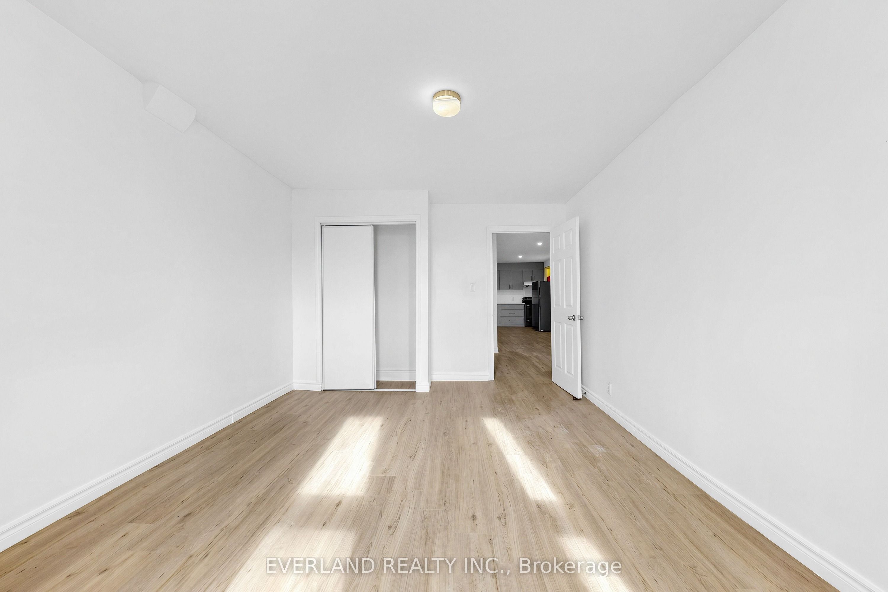 20 King Street E A Property Photo 8