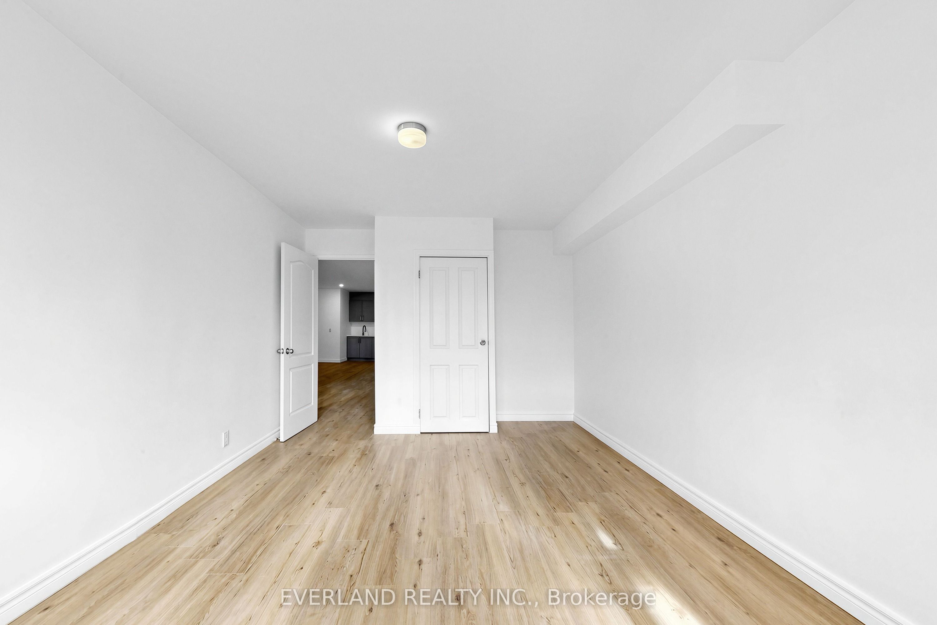 20 King Street E A Property Photo 11