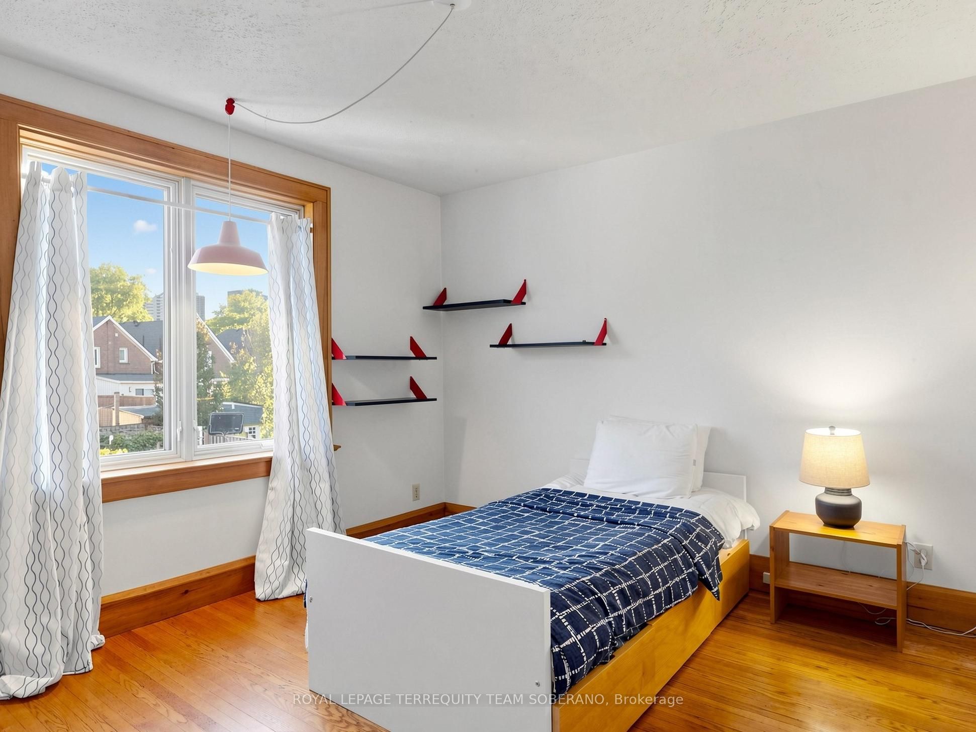 61 Secord Avenue Property Photo 32