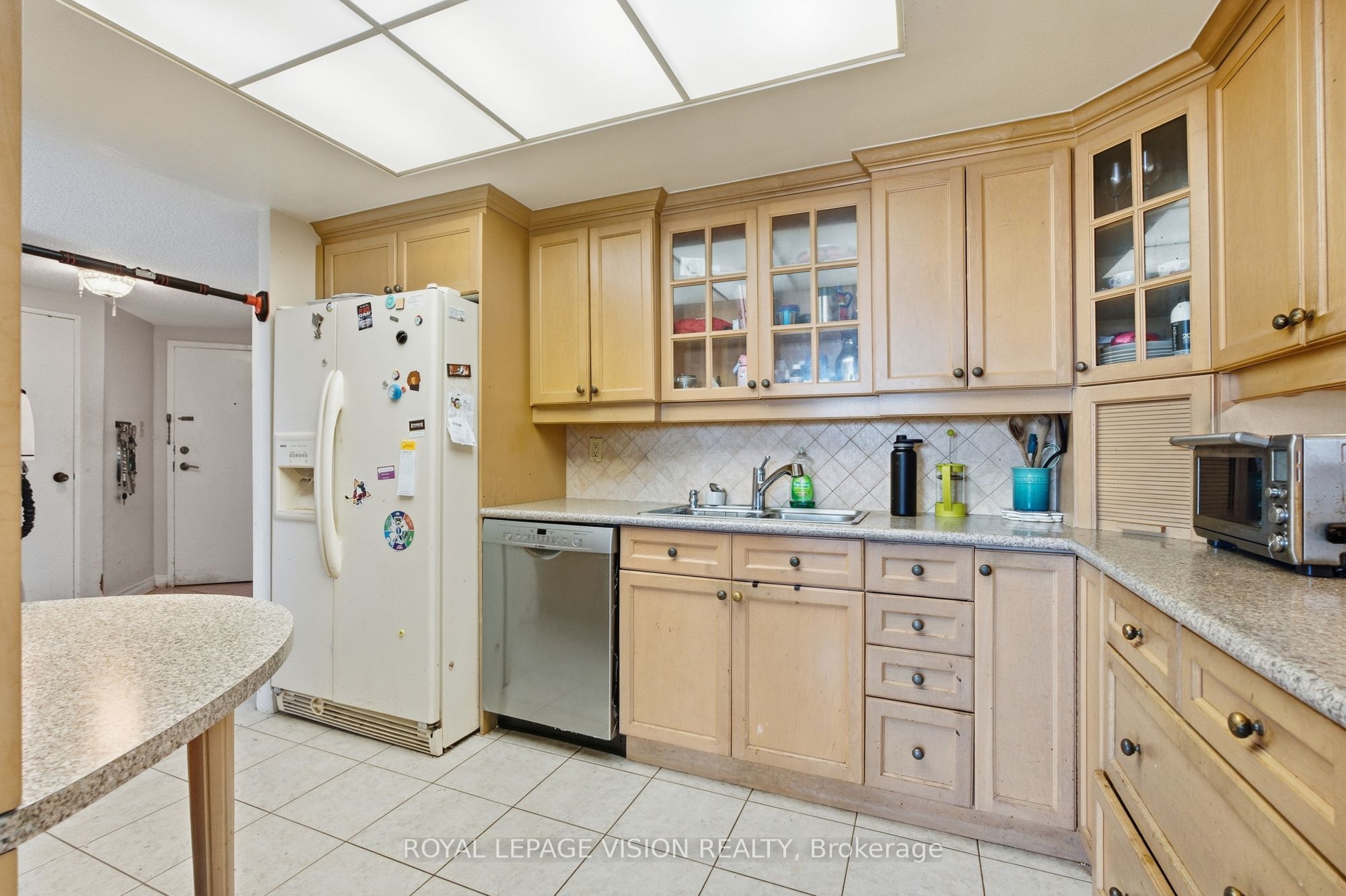 10 Dean Park Road 319 Property Photo 13