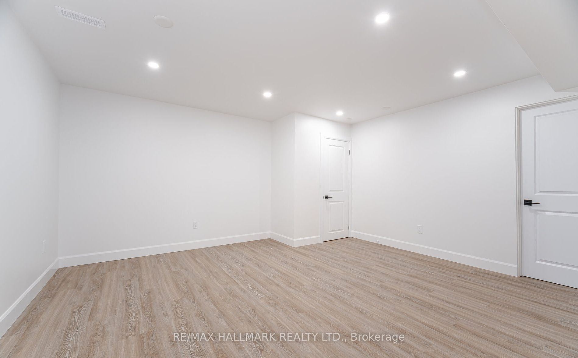 283 Porter - Lower Level Street Property Photo 6