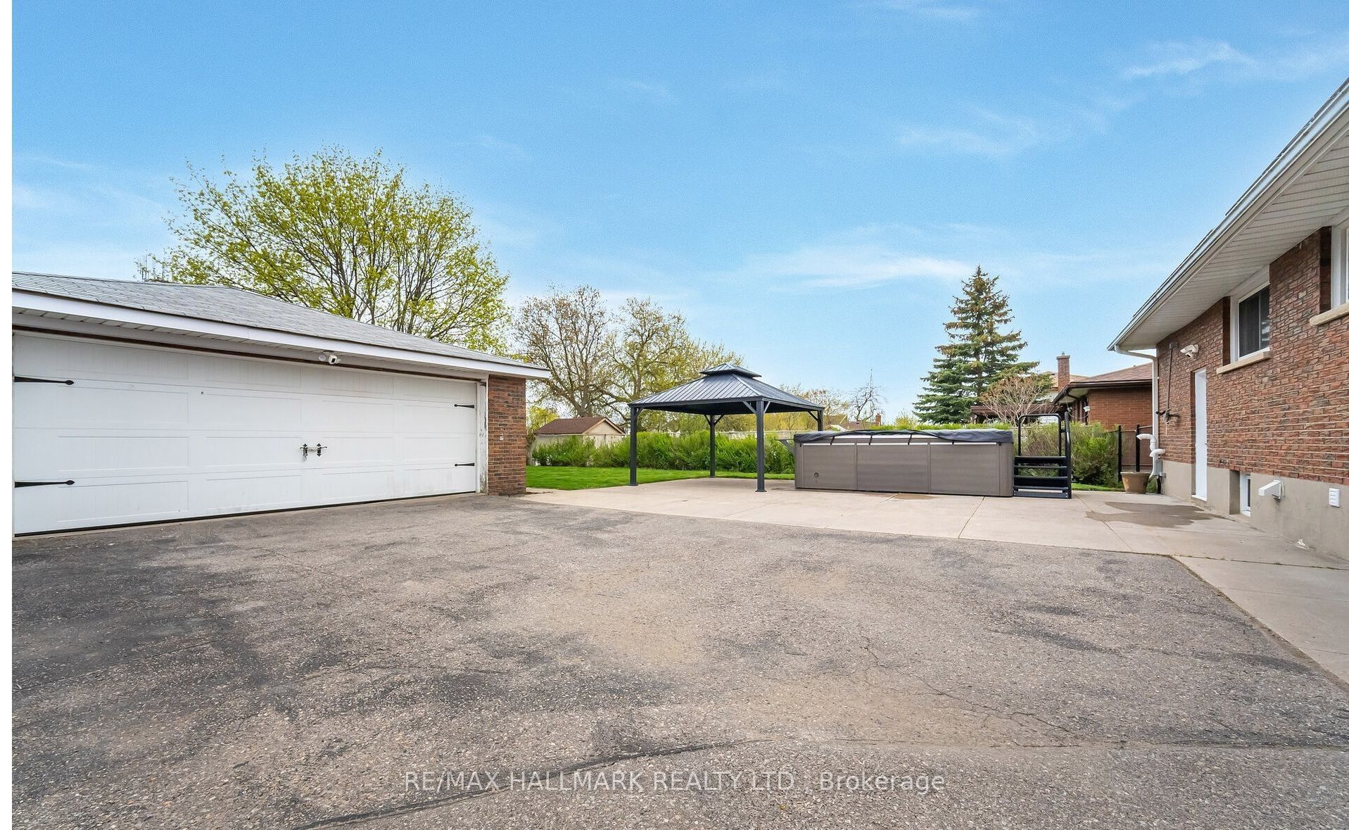 283 Porter - Lower Level Street Property Photo 12
