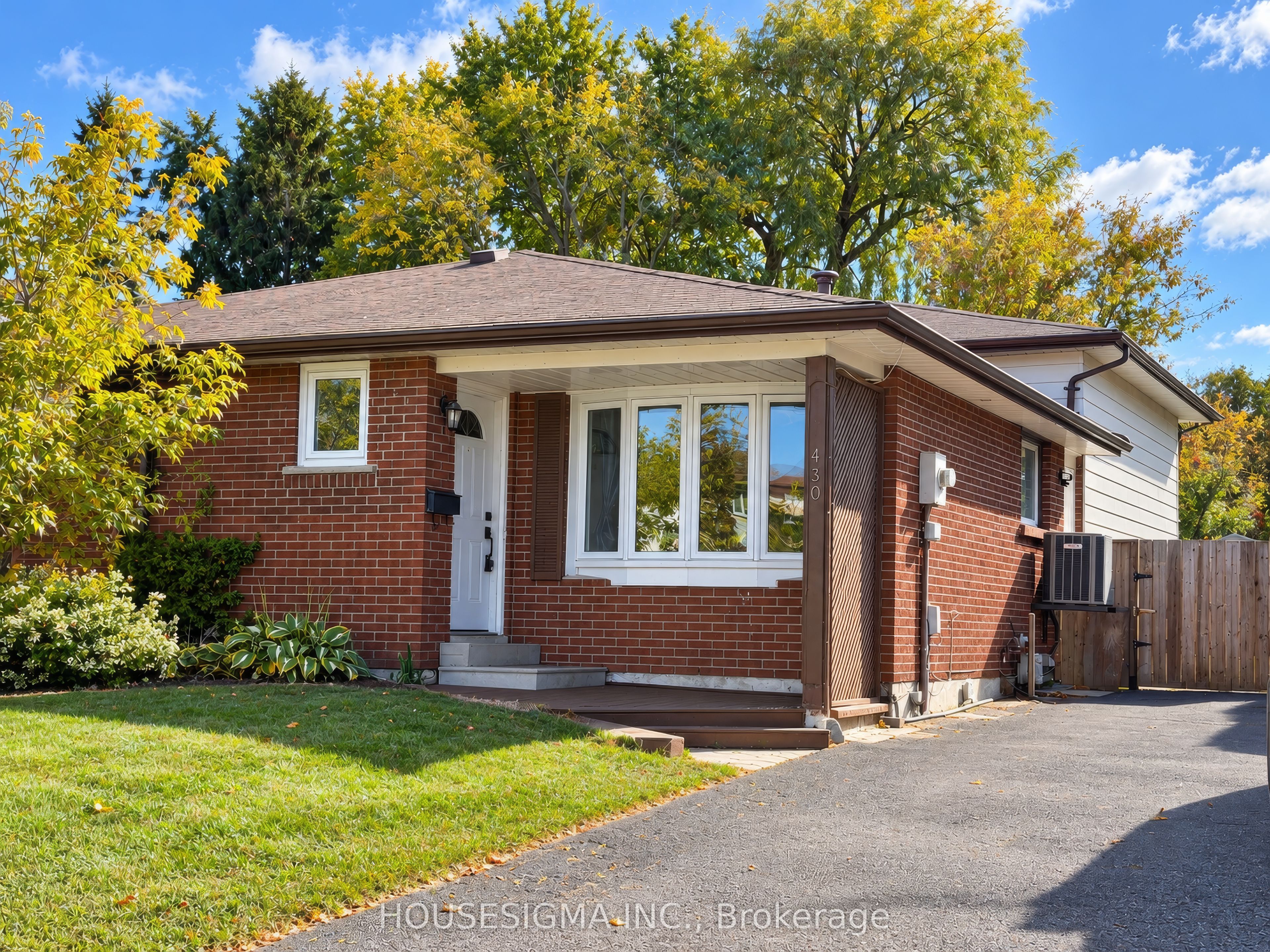 430 Harcourt Drive Property Photo 2