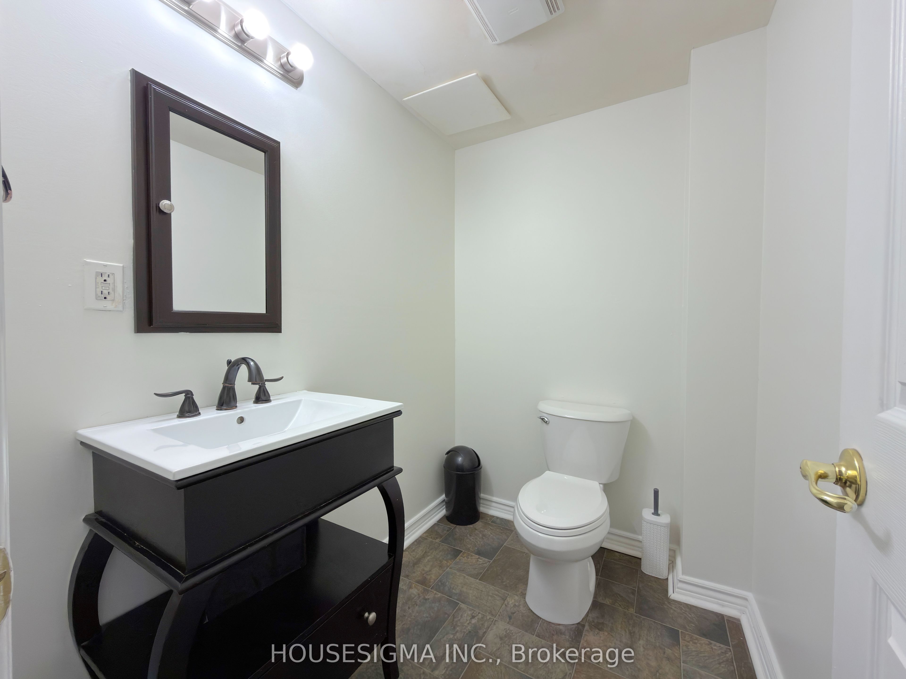 430 Harcourt Drive Property Photo 11