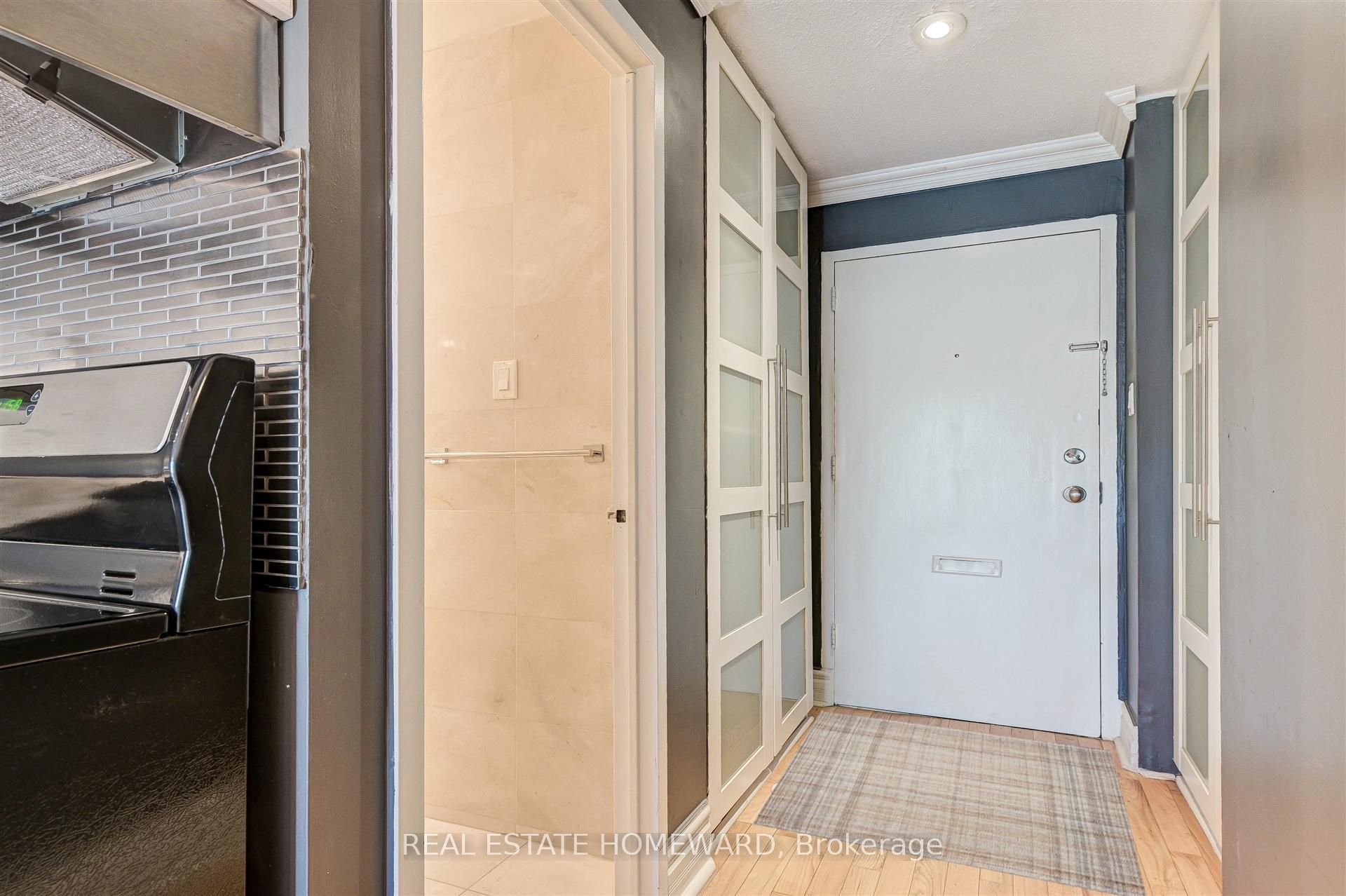 123 Woodbine Avenue 322 Property Photo 3