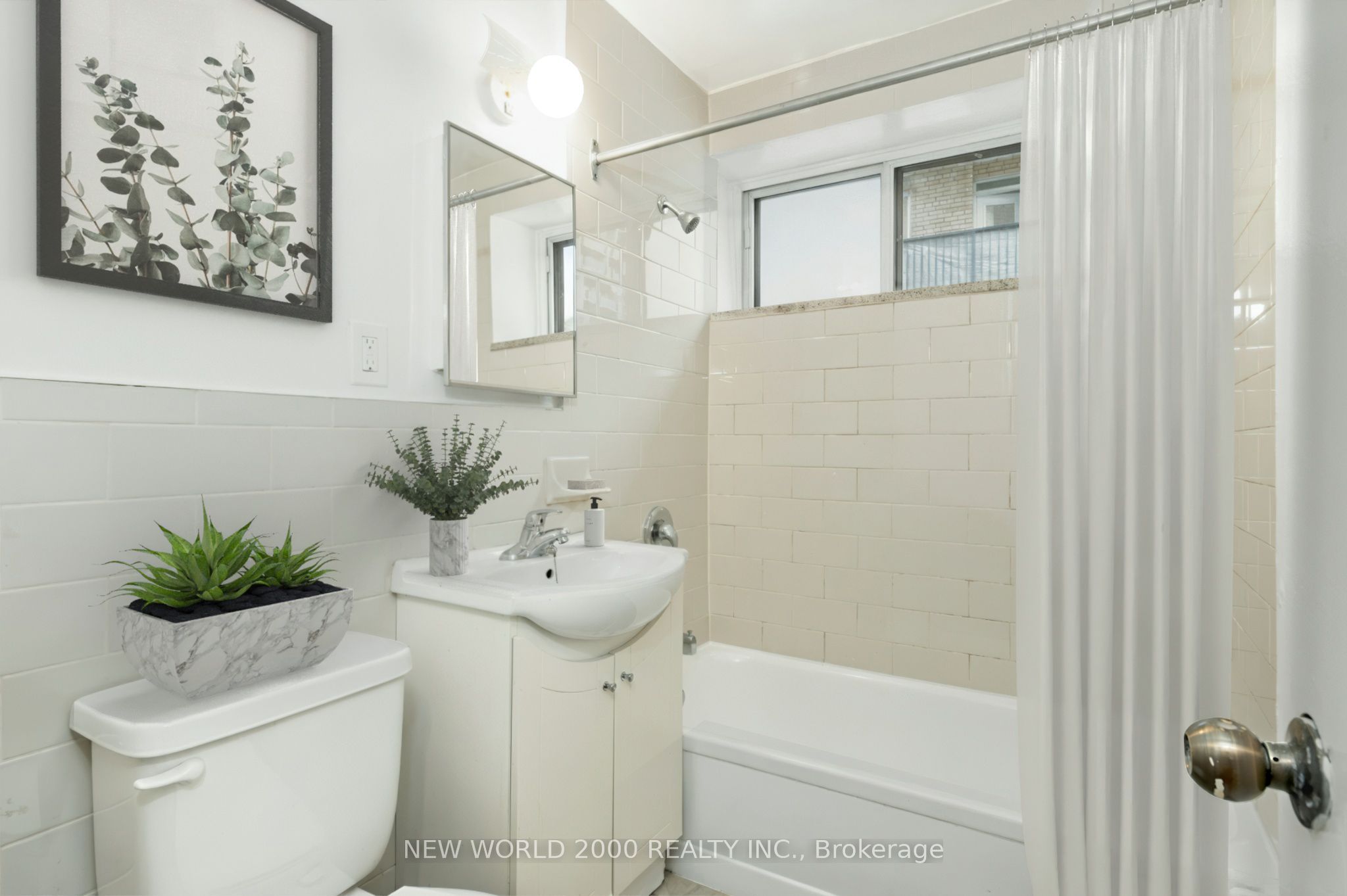 190 Cosburn Avenue 103 Property Photo 7