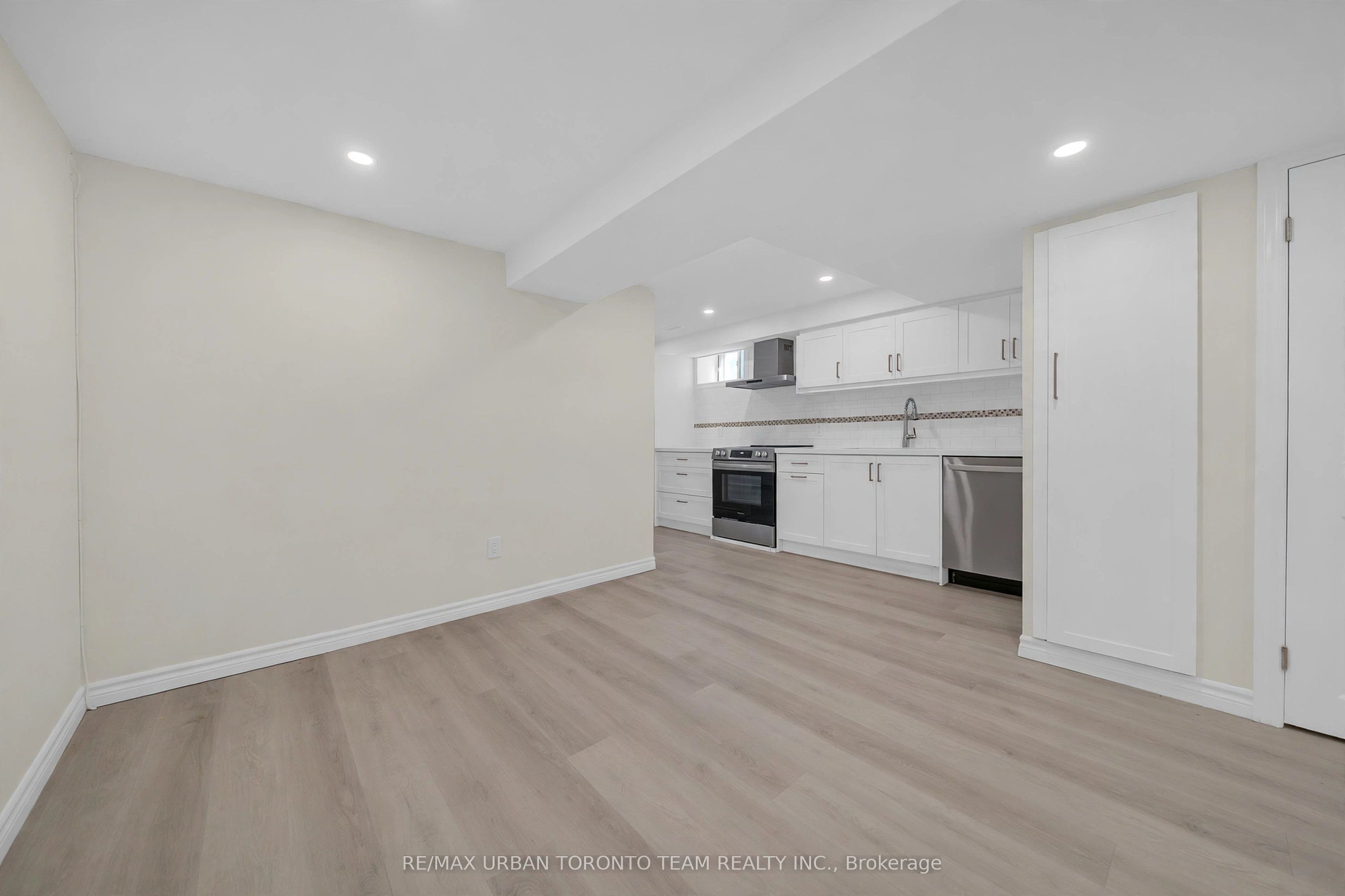 3517 St Clair Avenue Lower Property Photo 4