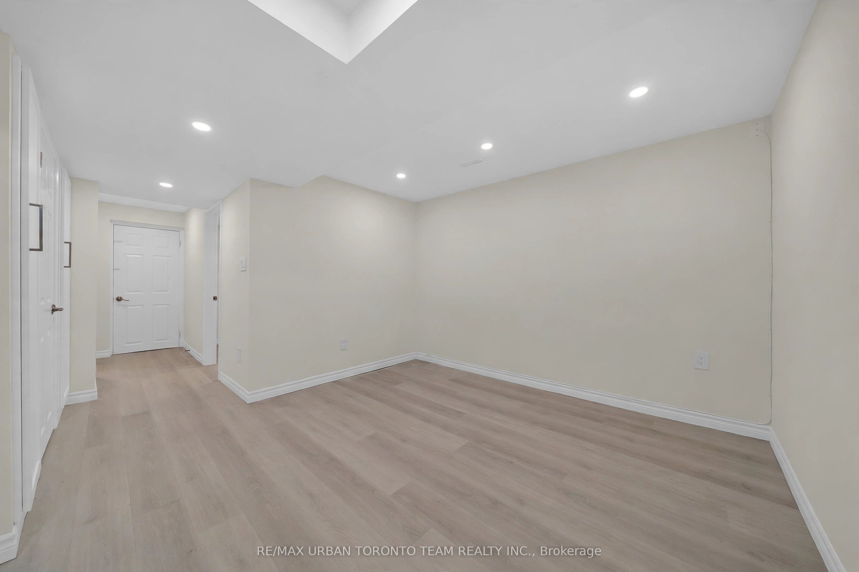 3517 St Clair Avenue Lower Property Photo 6
