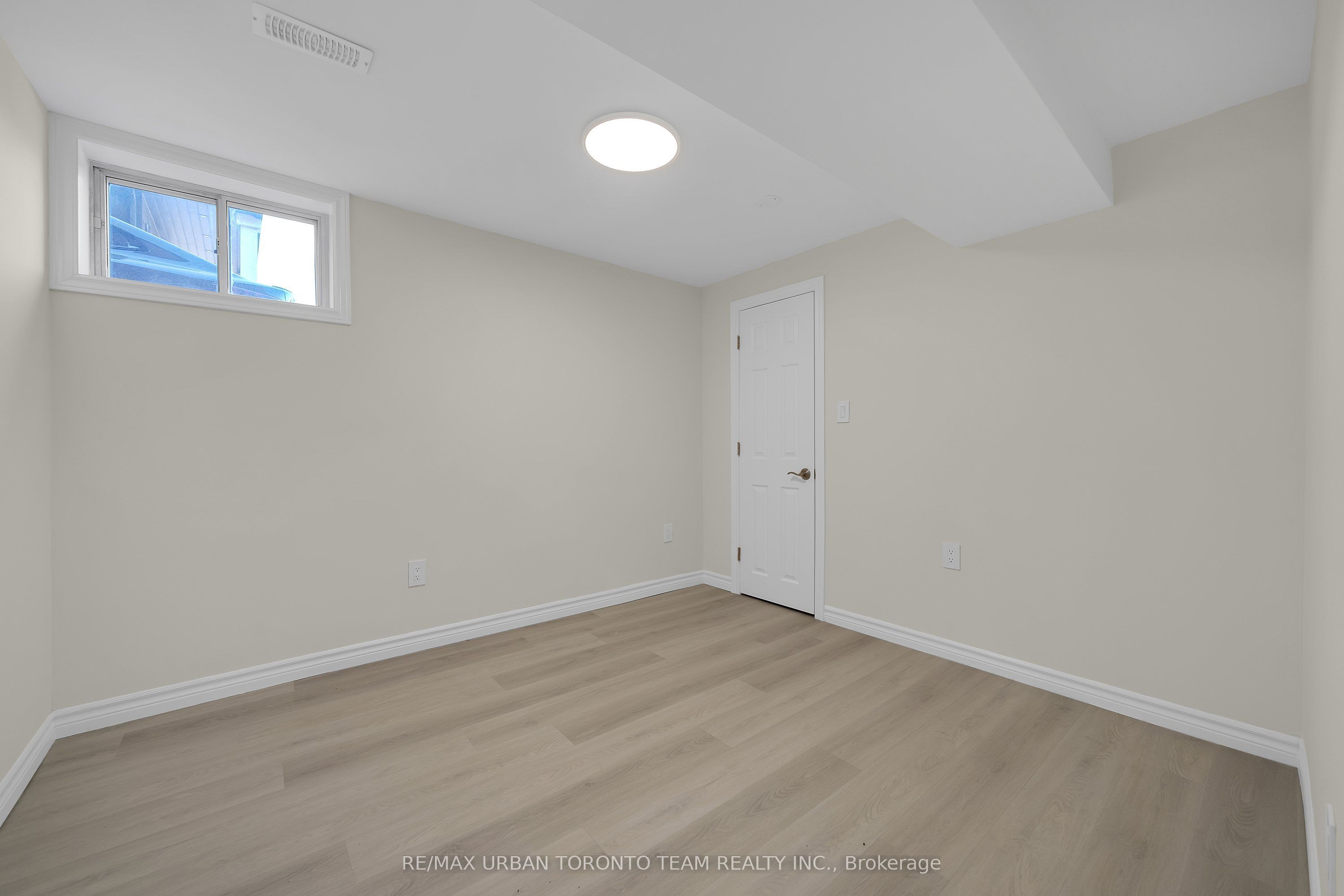 3517 St Clair Avenue Lower Property Photo 11