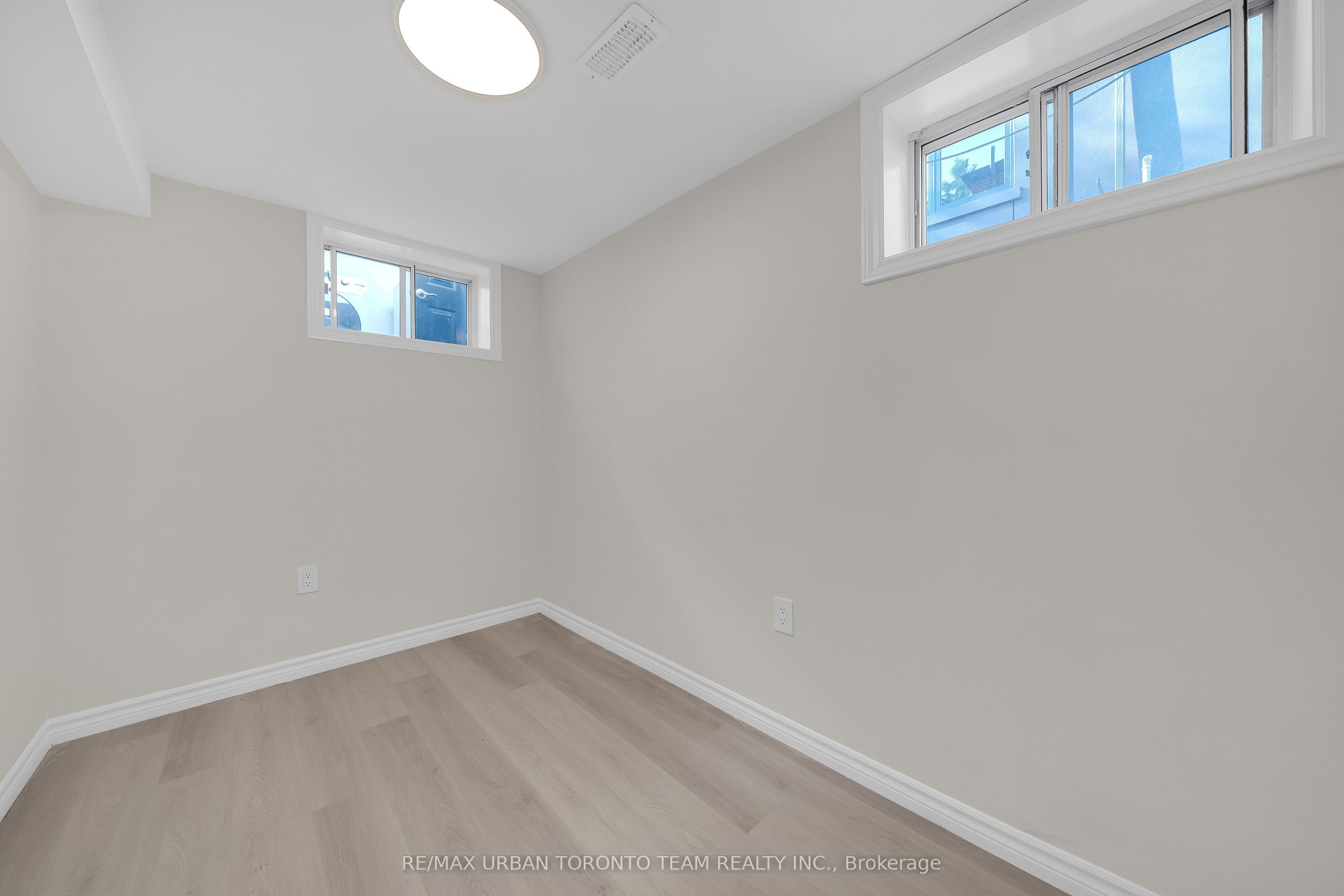 3517 St Clair Avenue Lower Property Photo 13