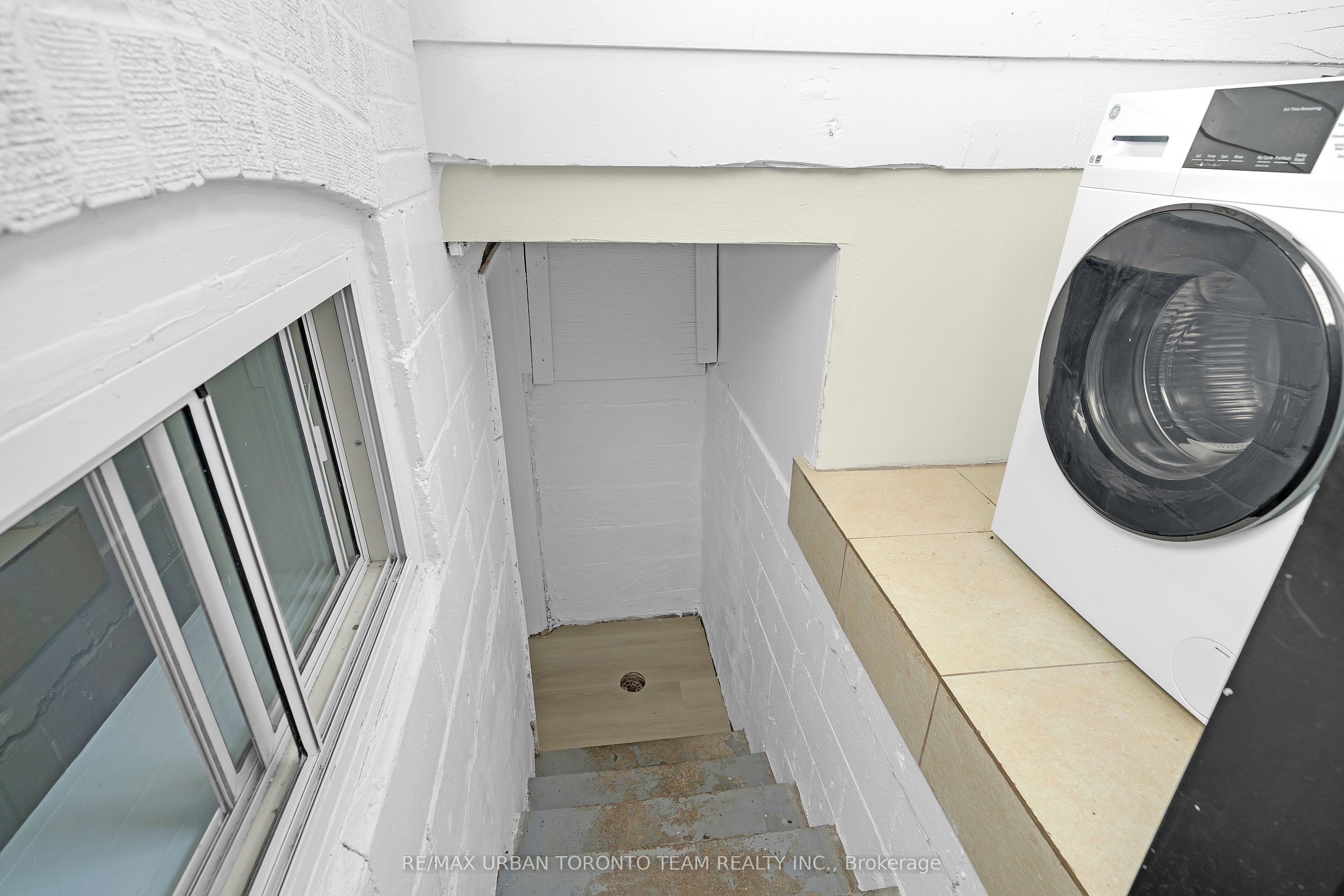 3517 St Clair Avenue Lower Property Photo 17