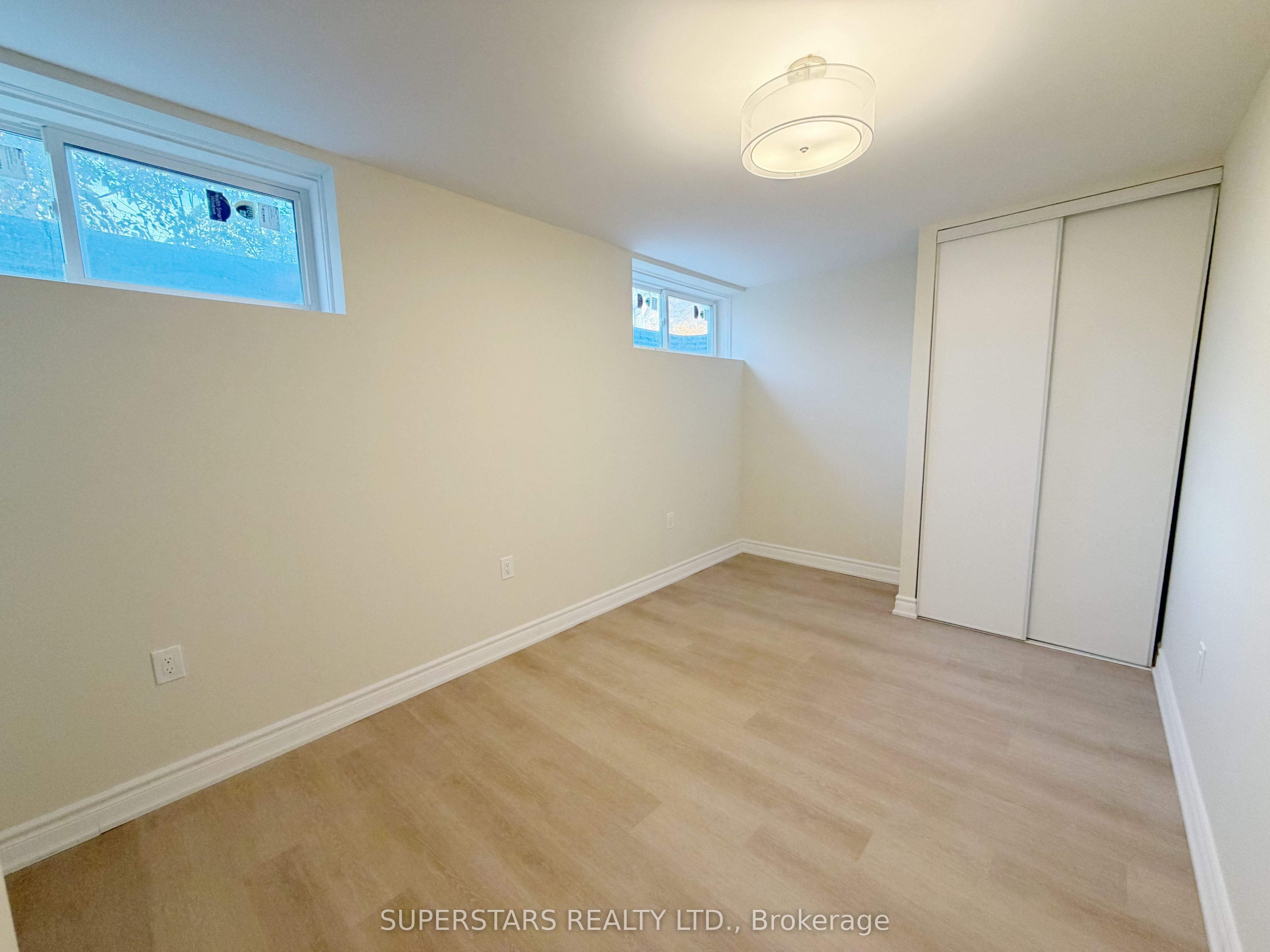 243 Goldhawk Trail Bsmt Property Photo 8