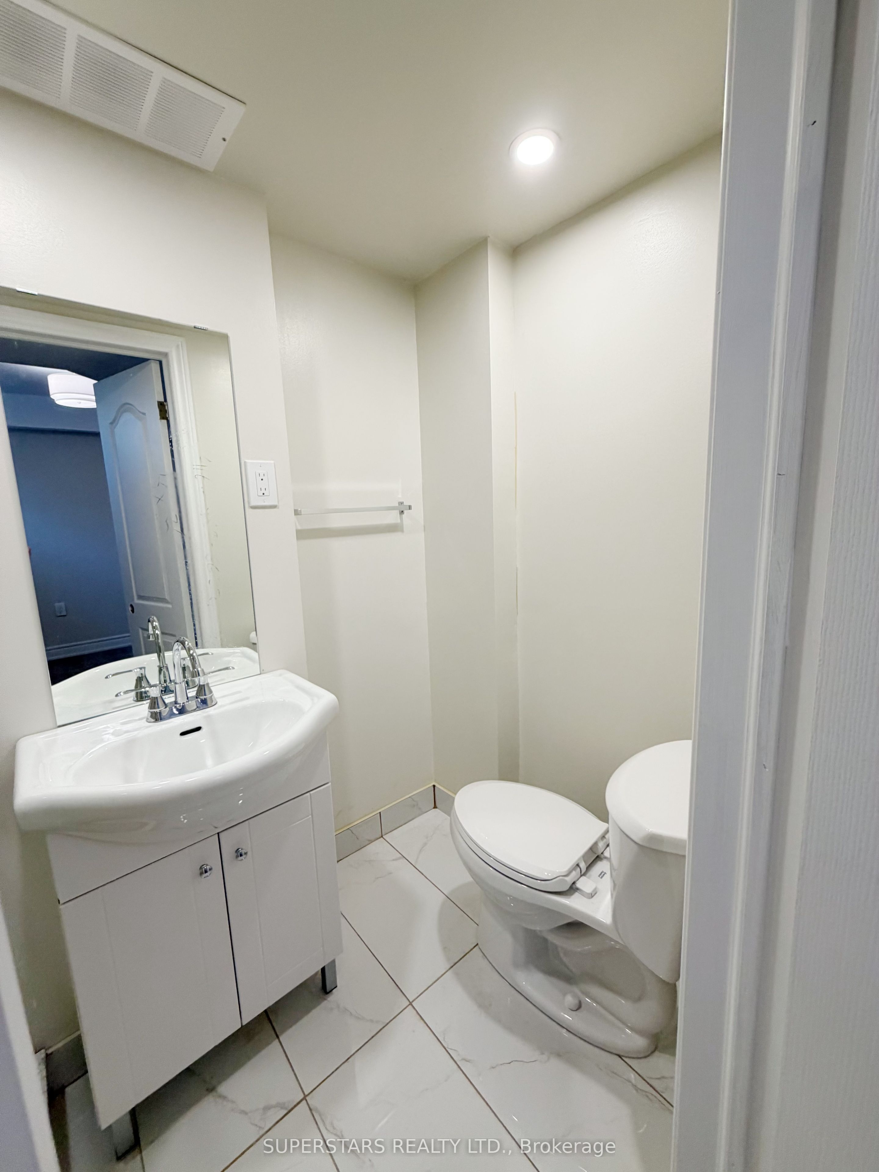 243 Goldhawk Trail Bsmt Property Photo 10