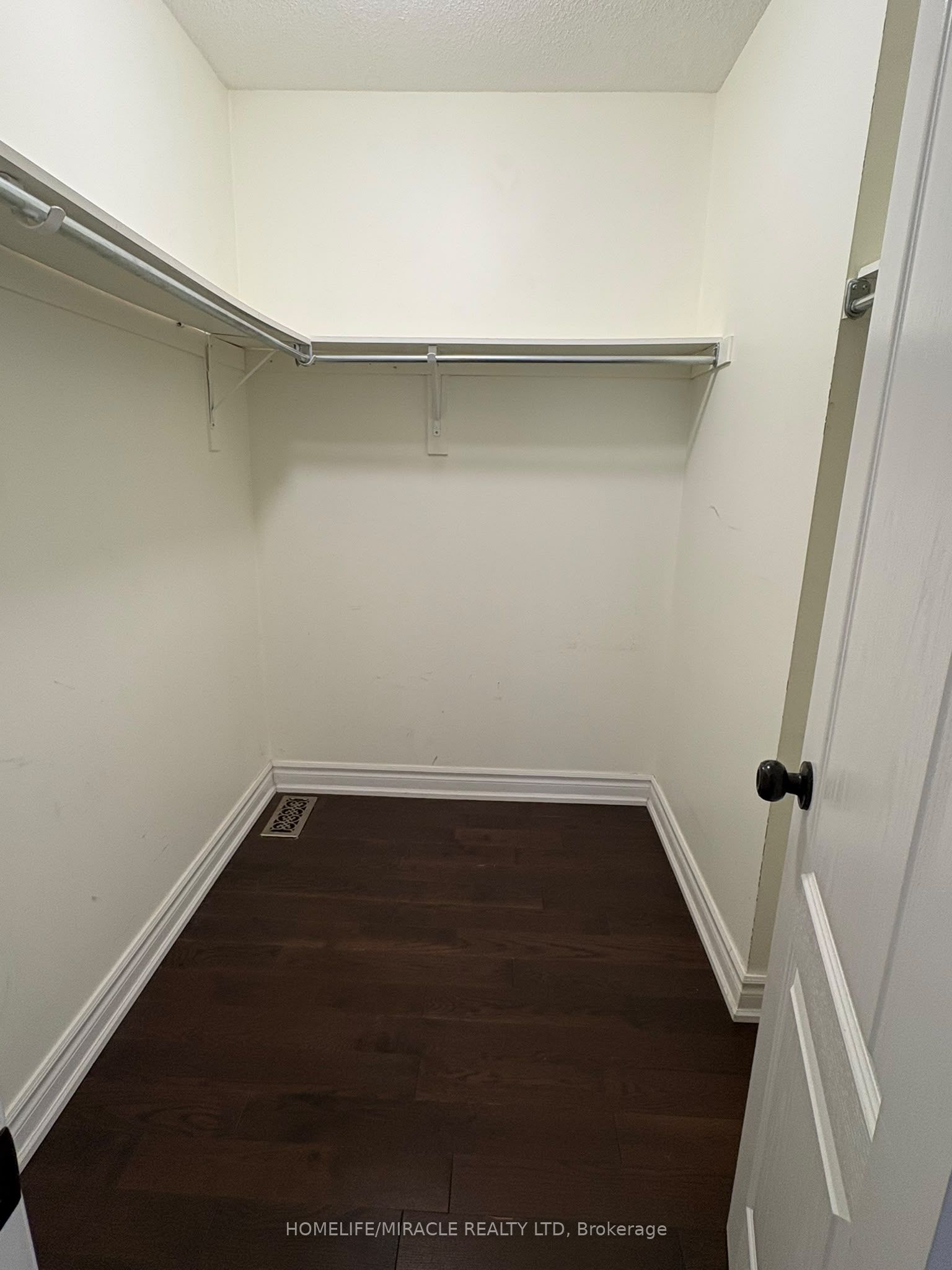 8 Quietbrook Crescent Property Photo 8