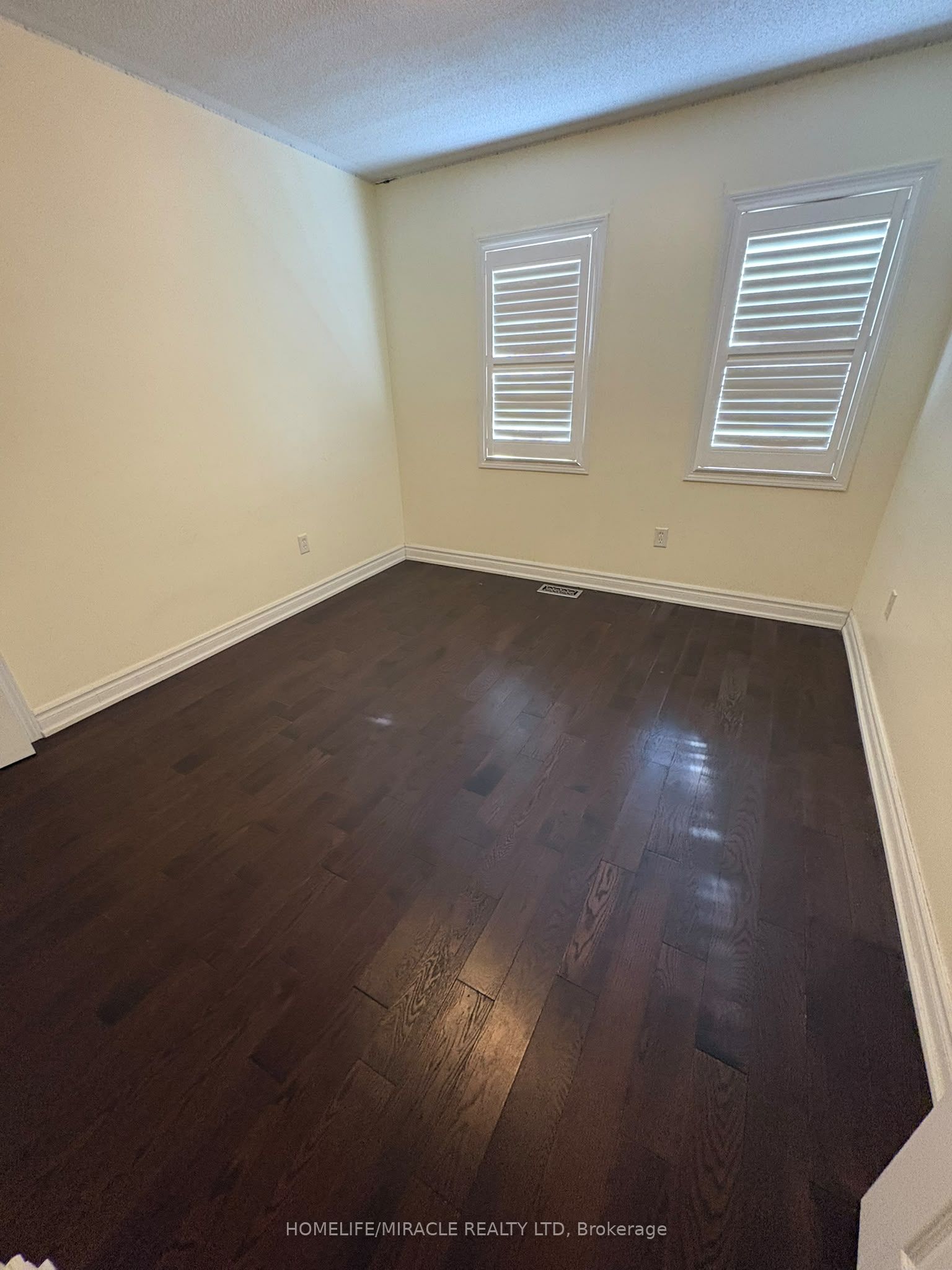 8 Quietbrook Crescent Property Photo 11