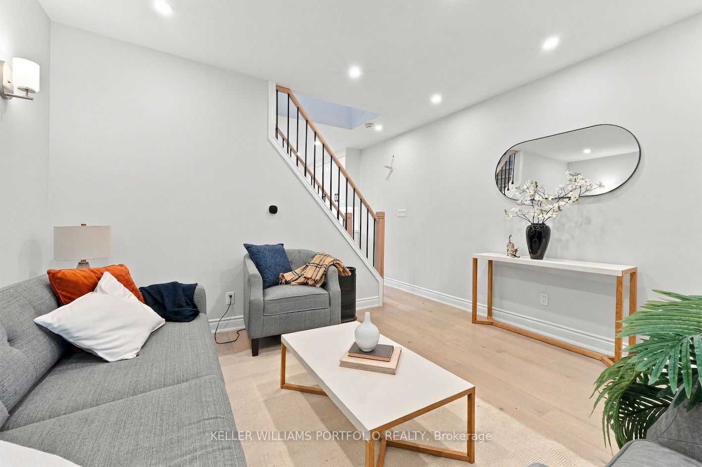 179 Oakcrest Avenue Property Photo 6