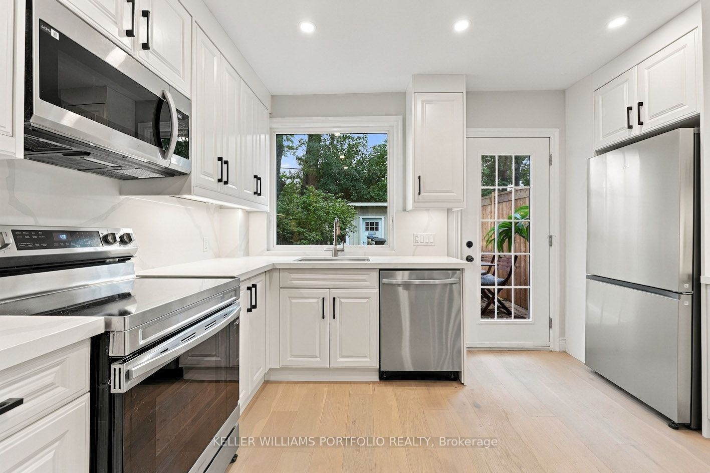 179 Oakcrest Avenue Property Photo 11