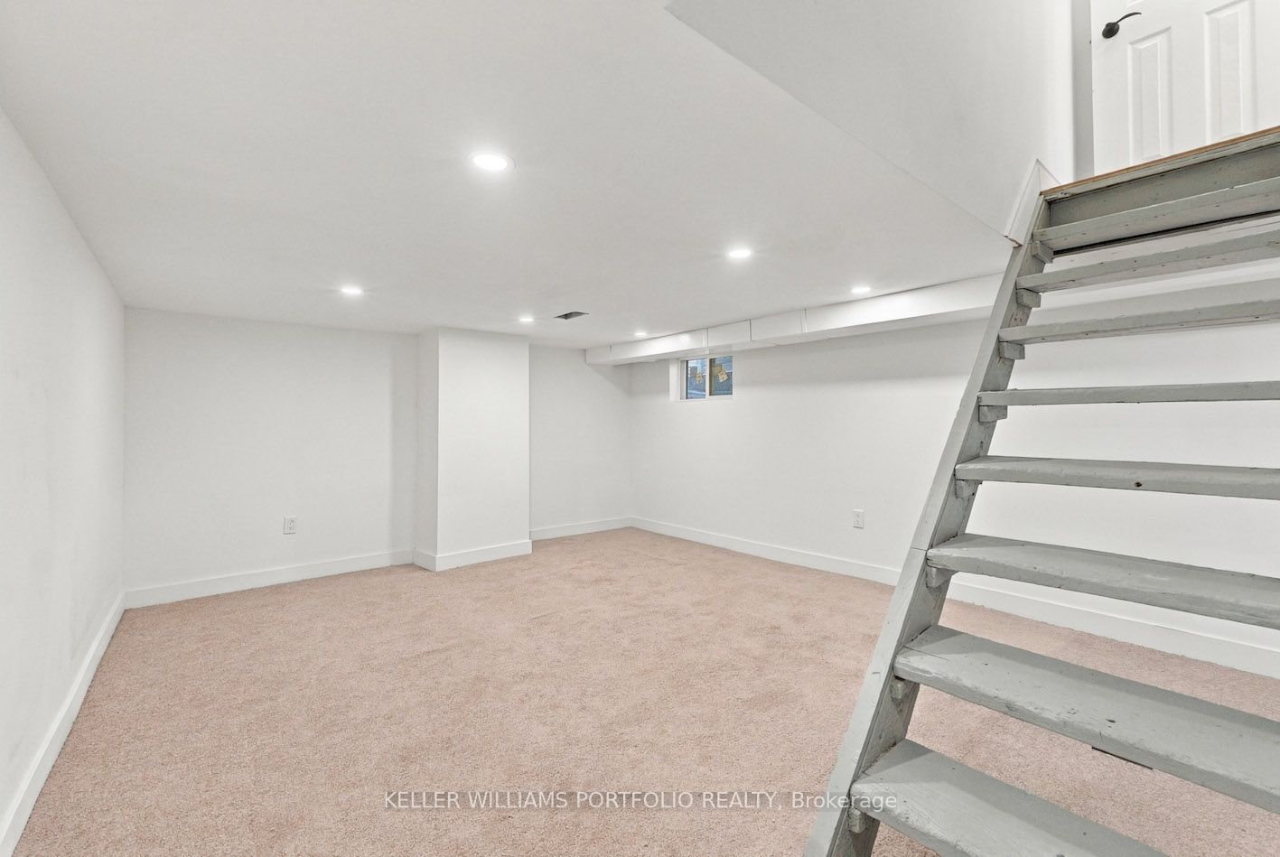 179 Oakcrest Avenue Property Photo 24