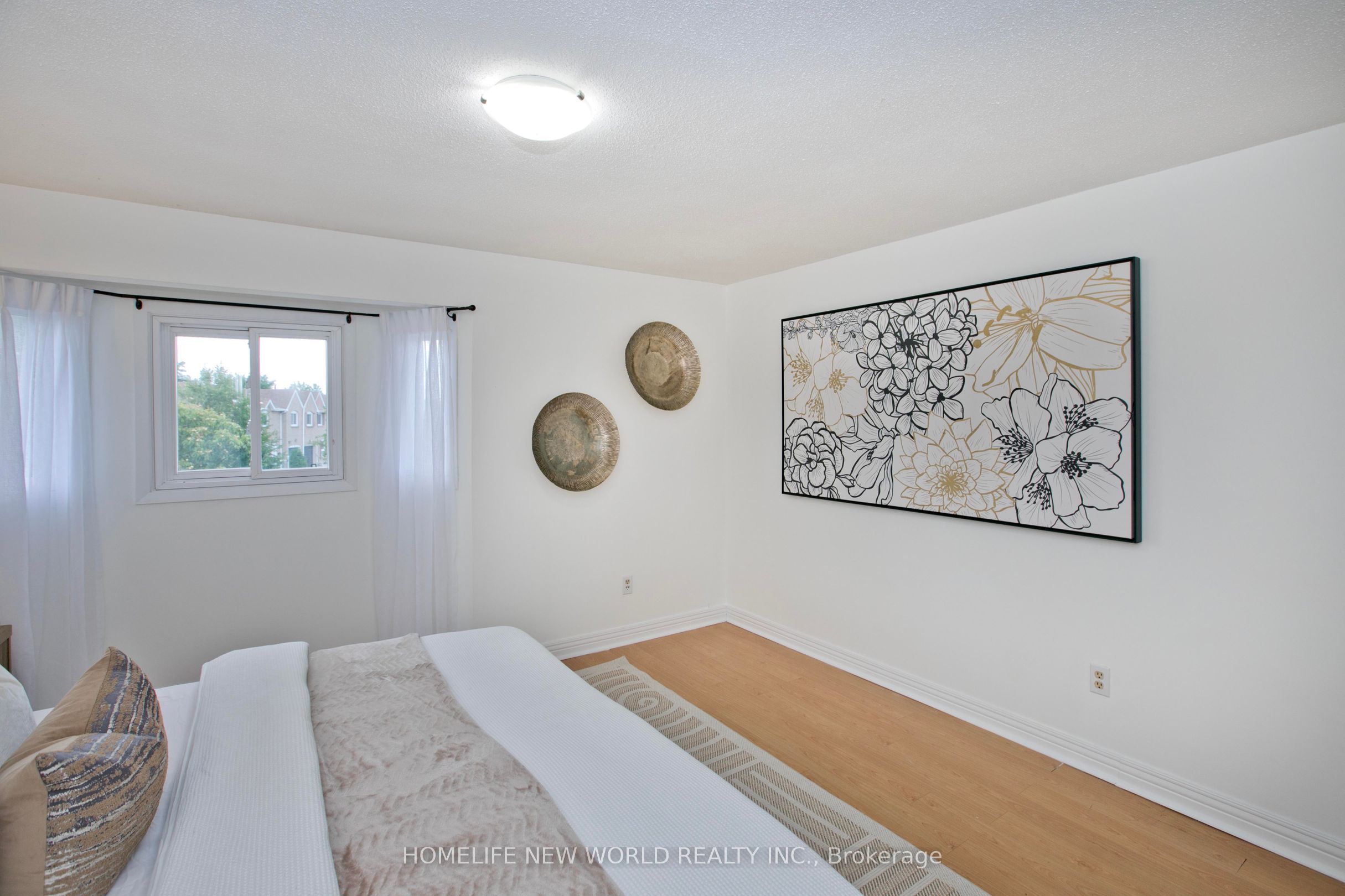 60 James Park Square Property Photo 26
