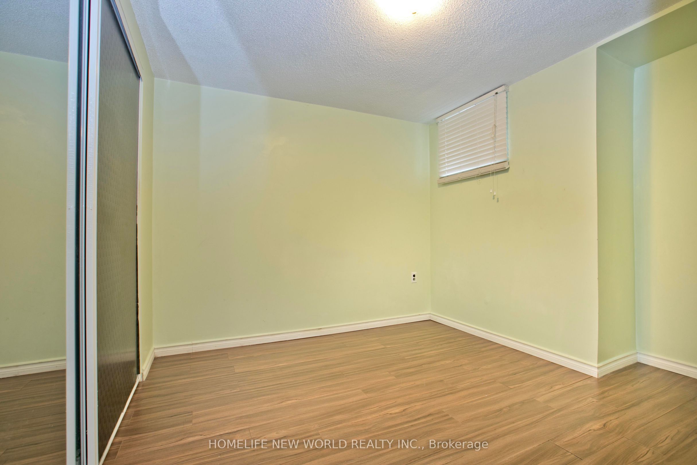 60 James Park Square Property Photo 43