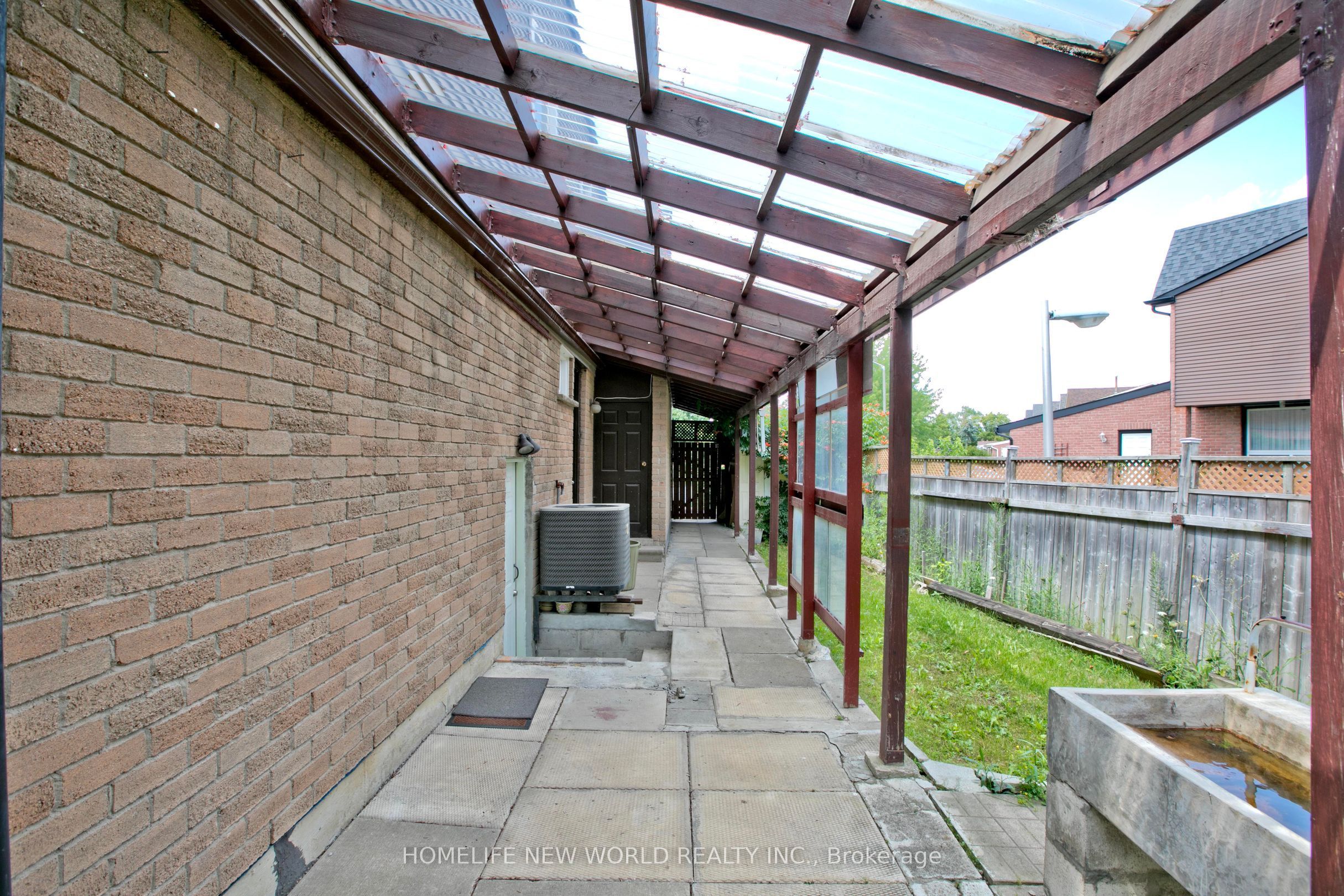 60 James Park Square Property Photo 50