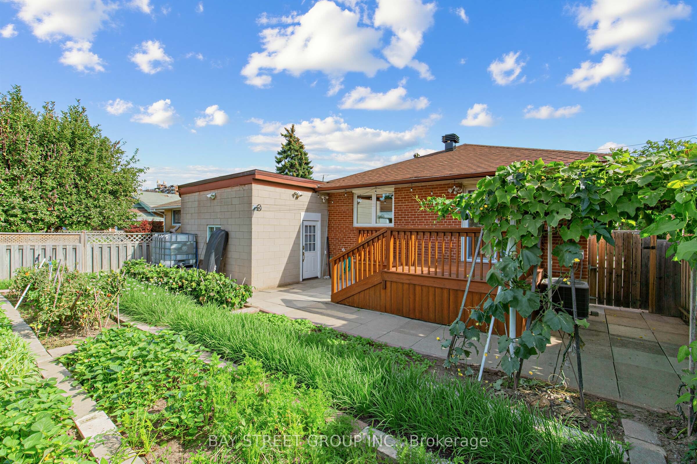 8 Amethyst Road Property Photo 28