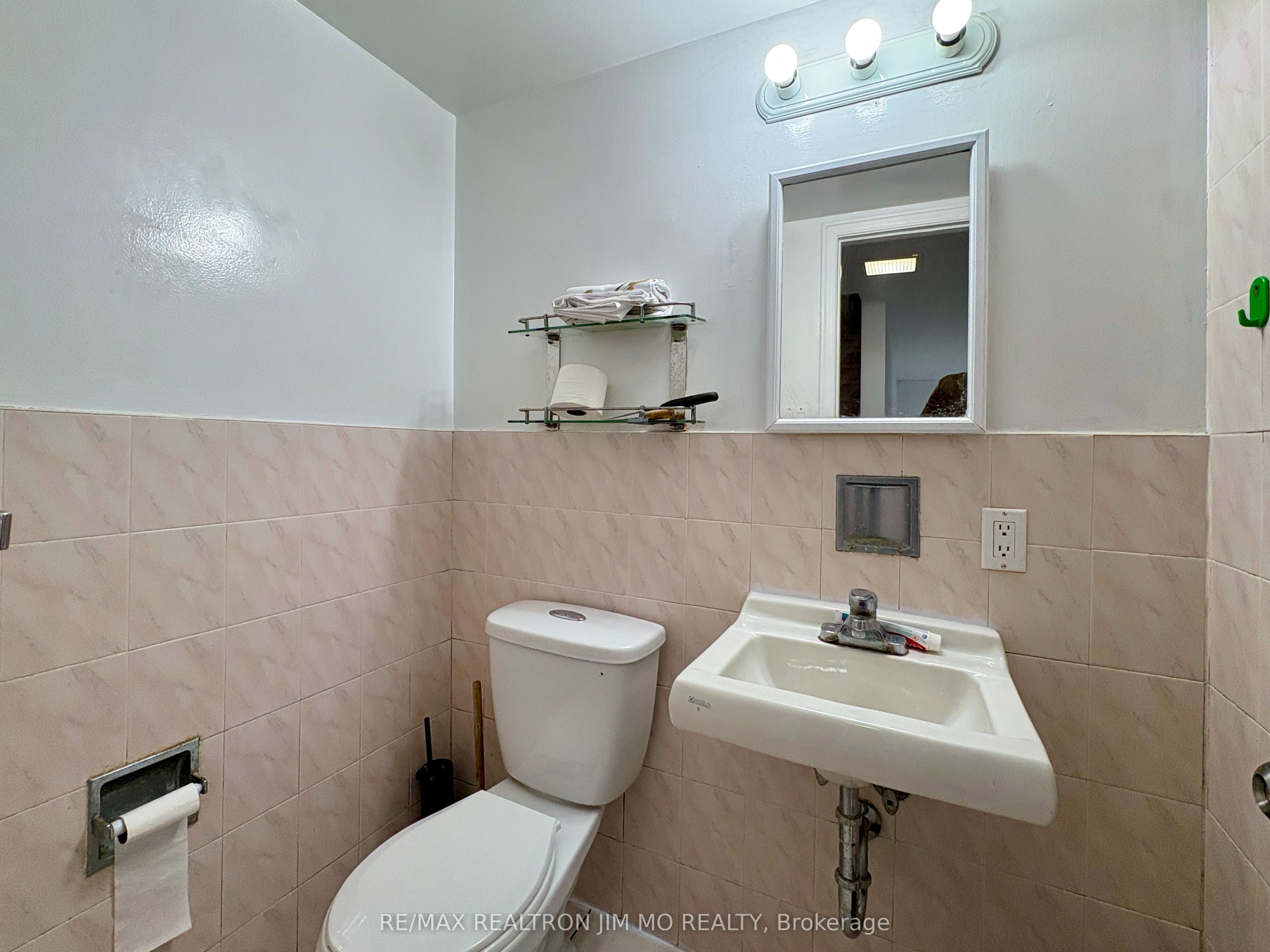 39 Hartleywood Drive Basement Property Photo 7