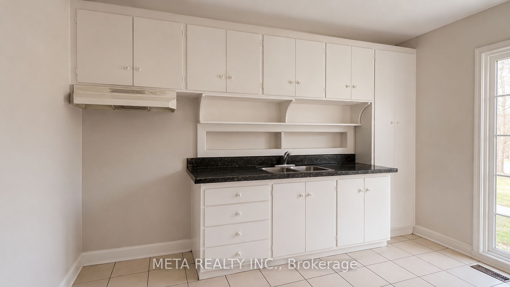 540 Mccowan Road Main Floor Property Photo 6