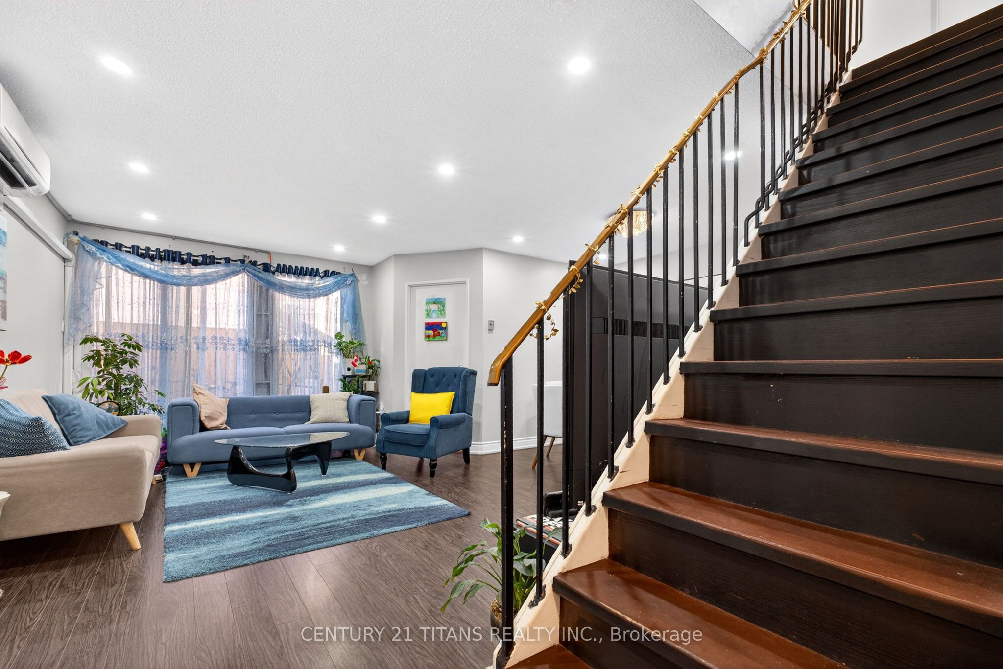 100 Mornelle Court 1018 Property Photo 2