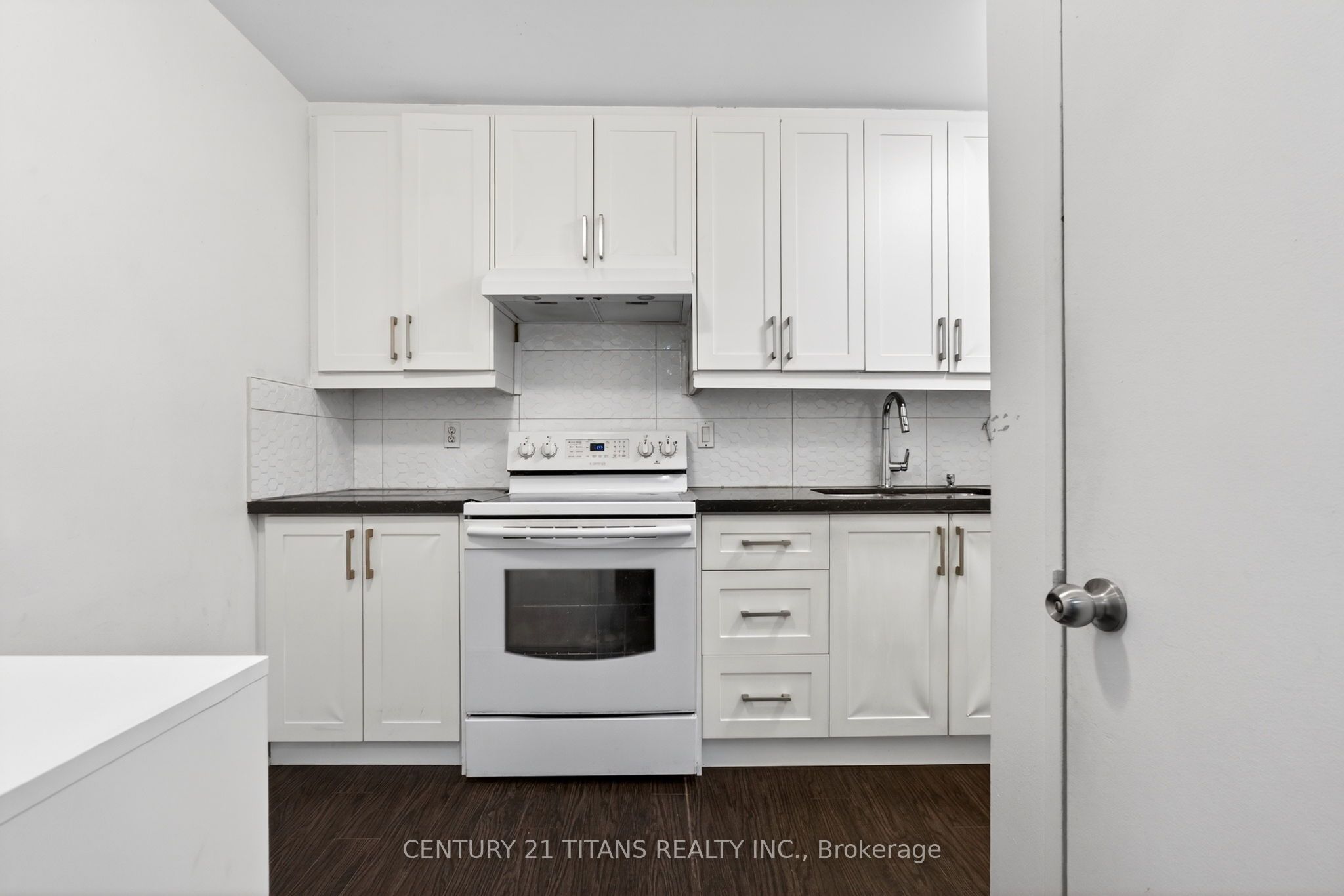 100 Mornelle Court 1018 Property Photo 12